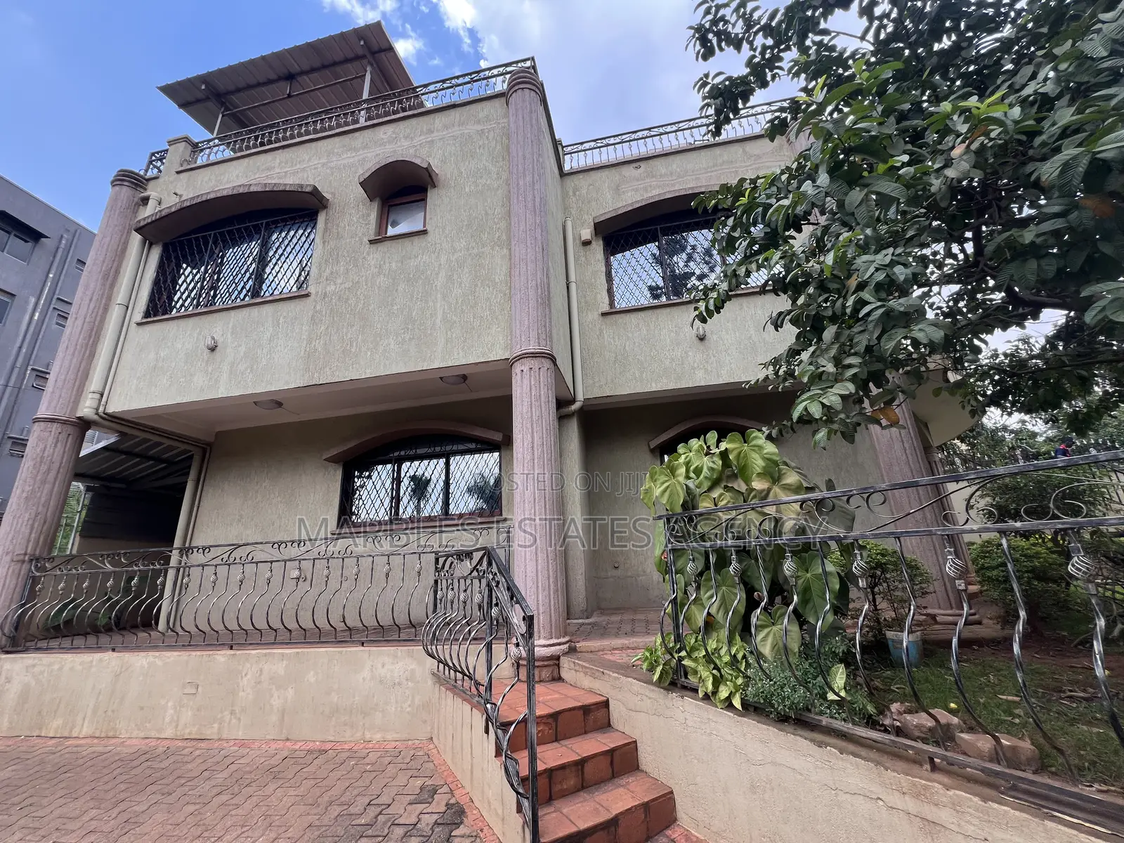 10bdrm House in Naguru Estate, Central Division for sale in Central Division