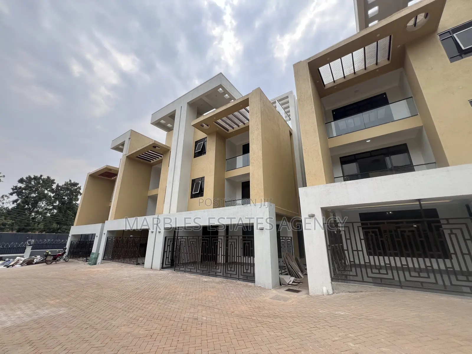 4bdrm Townhouse / Terrace in Kololo, Central Division for rent in Central Division