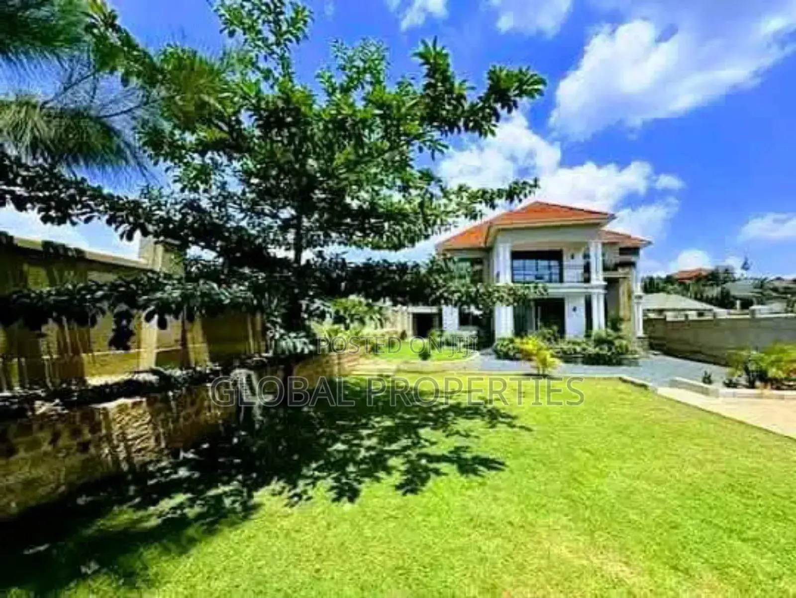 4bdrm Apartment in Bulindo Estate, Central Division for sale in Central Division