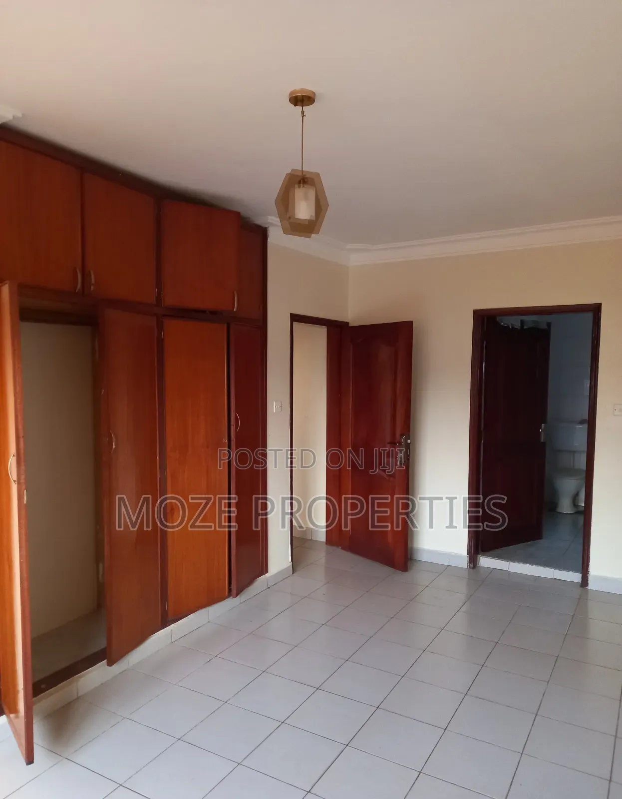 3bdrm Bungalow in Bweyogerere , Central Division for rent in Central Division