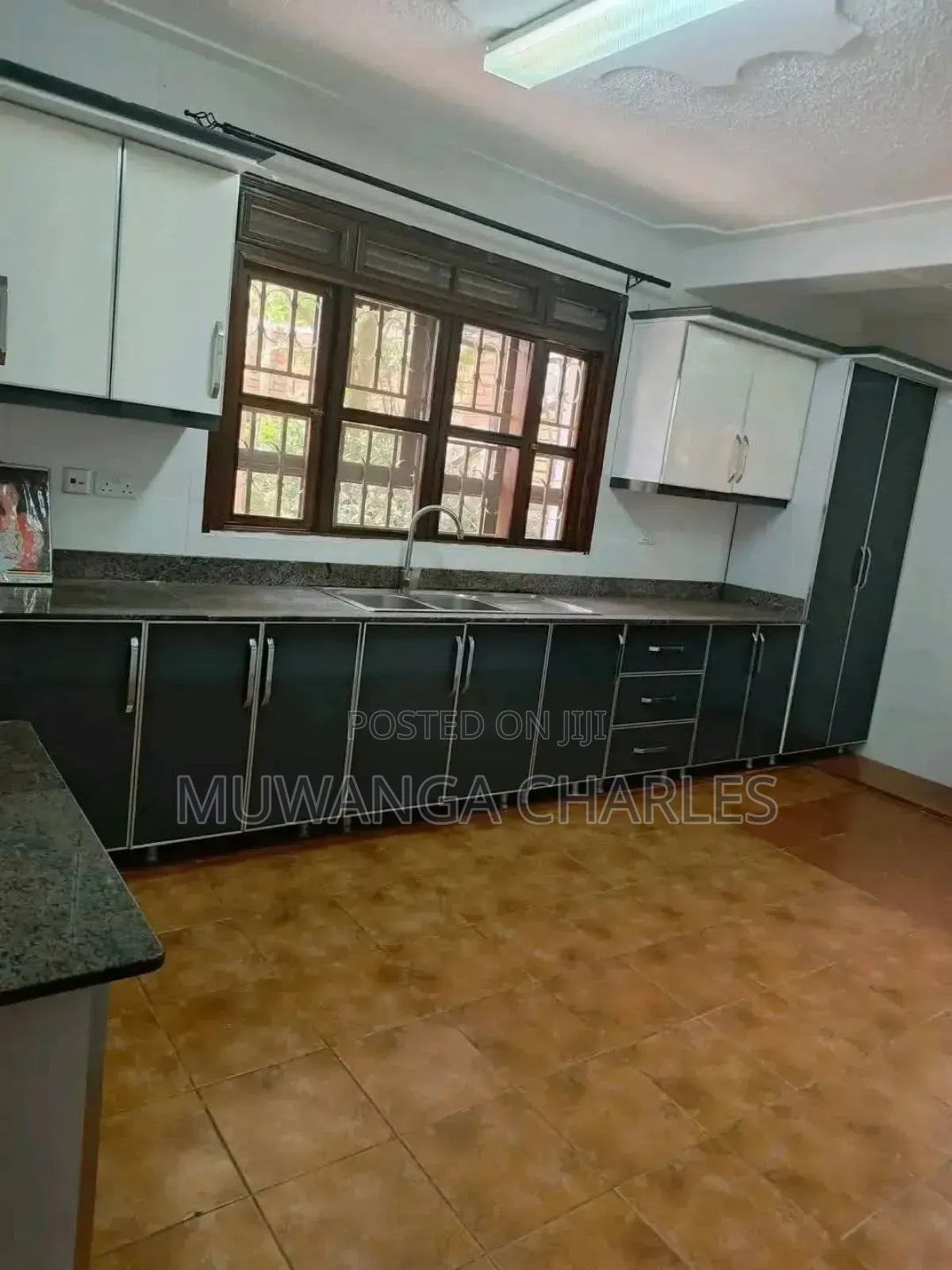 5bdrm Duplex in Fs Properties Ltd, Central Division for rent in Central Division