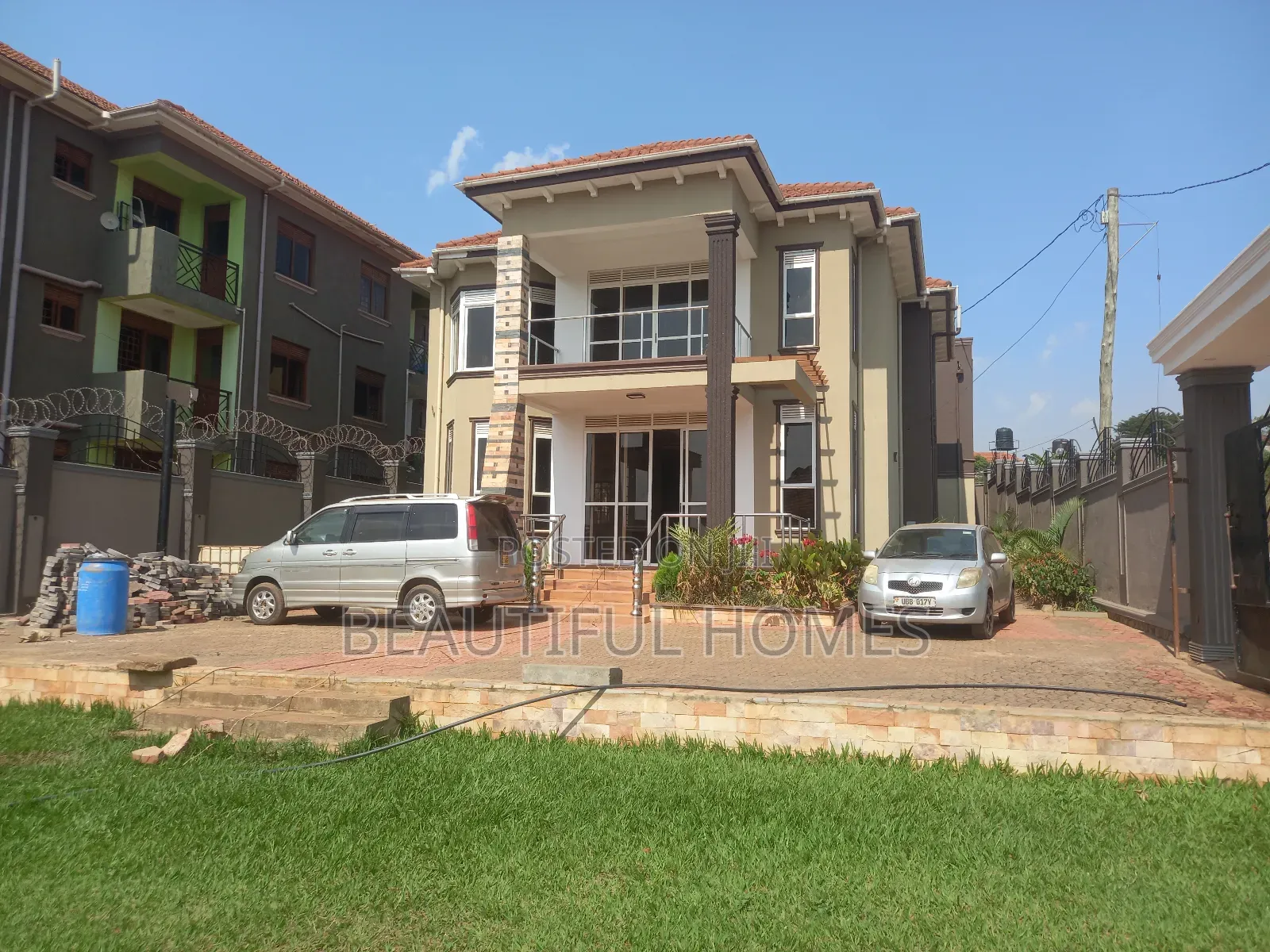 Furnished 5bdrm Duplex in Kira for sale in Kira
