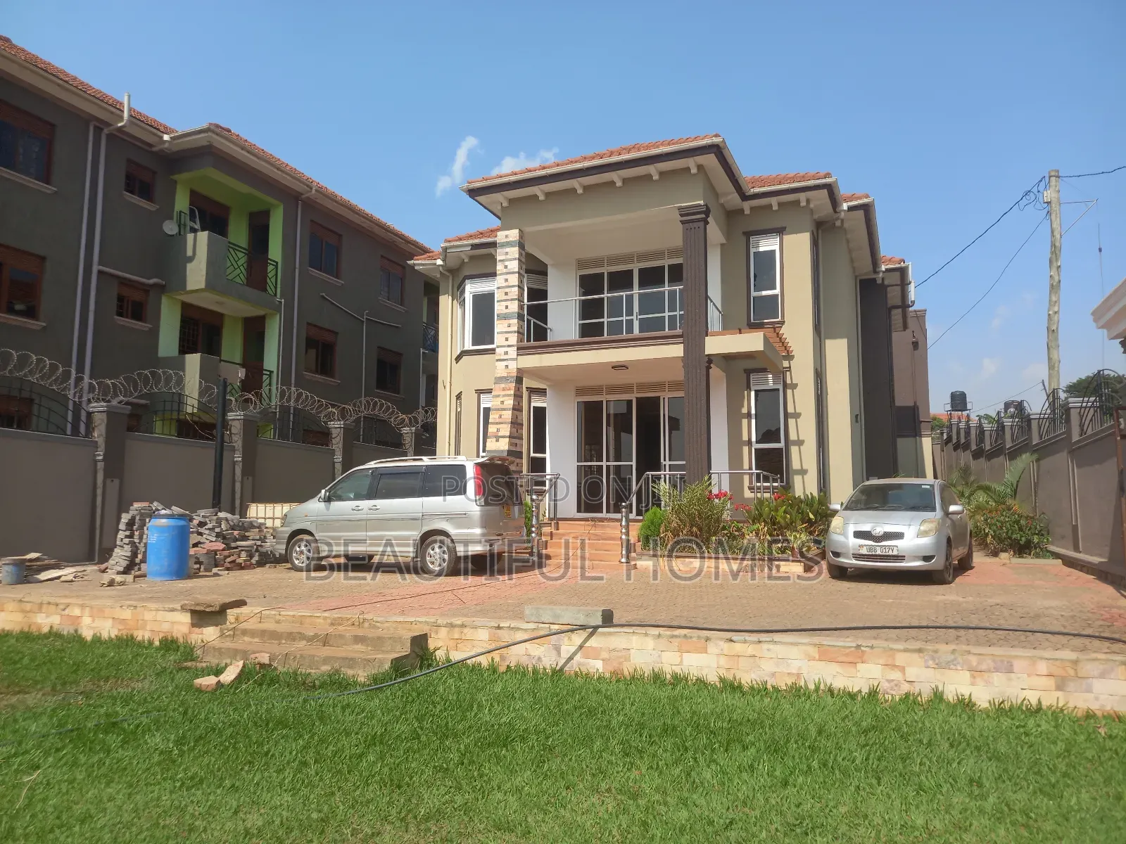 Furnished 5bdrm Duplex in Kira for sale in Kira