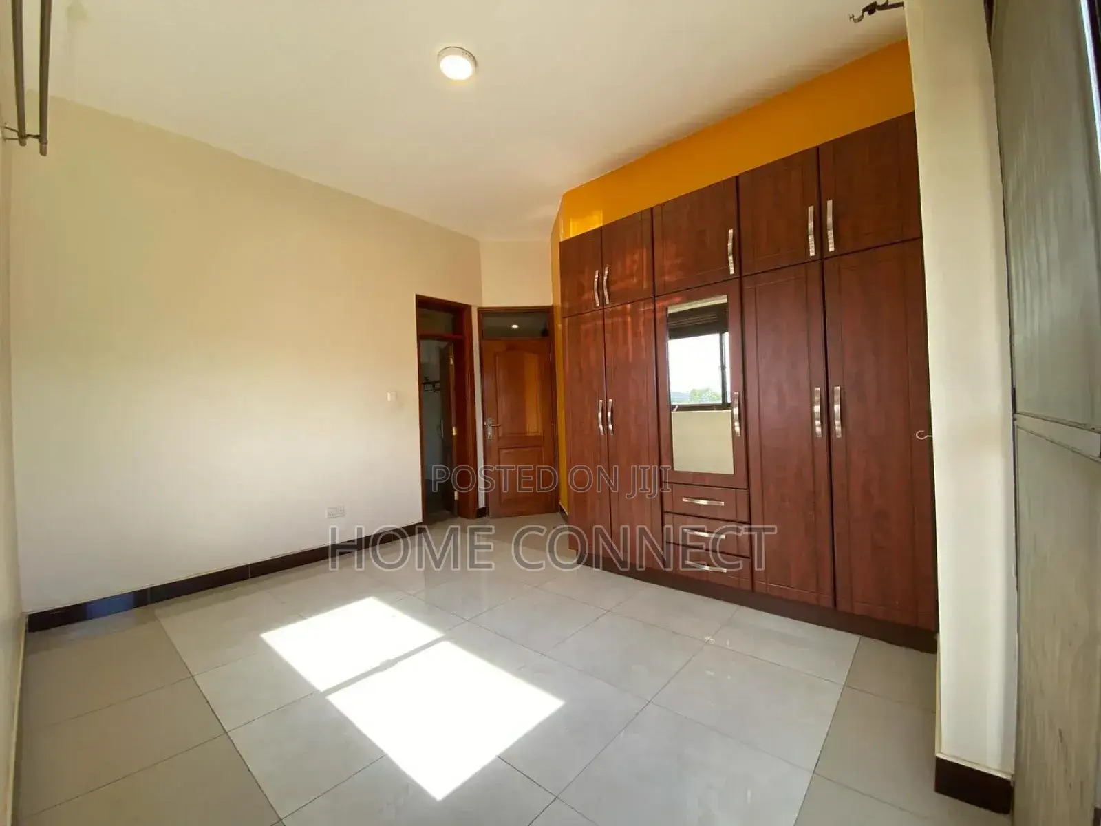 2bdrm Apartment in Muyenga Kiwafu, Central Division for rent in Central Division