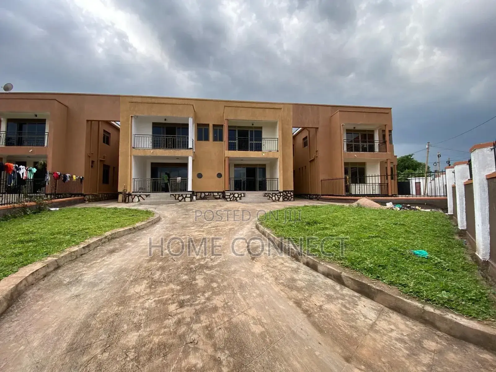 3bdrm Apartment in Luzira Lake Drive, Central Division for rent in Central Division