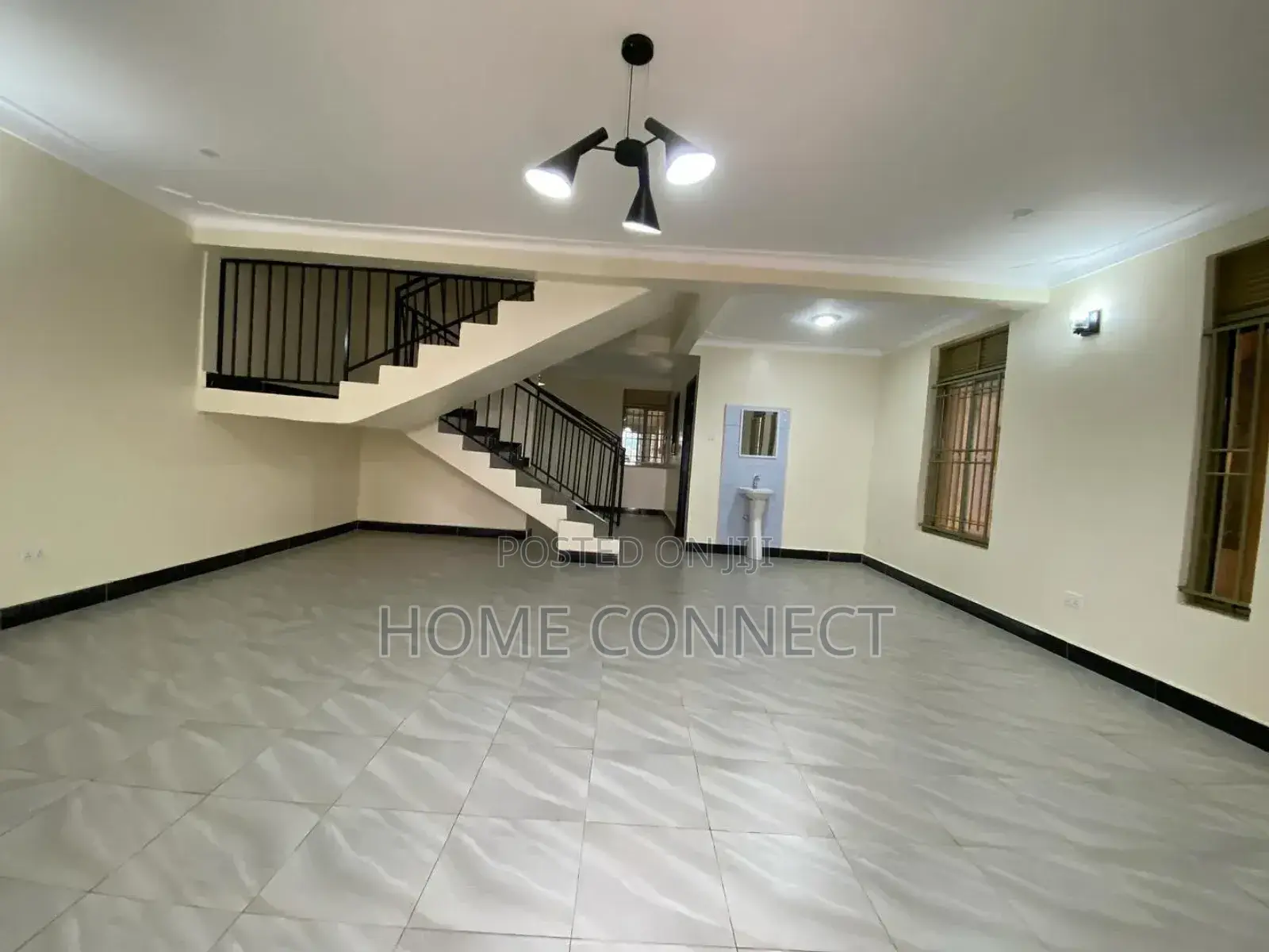 3bdrm Apartment in Luzira Lake Drive, Central Division for rent in Central Division