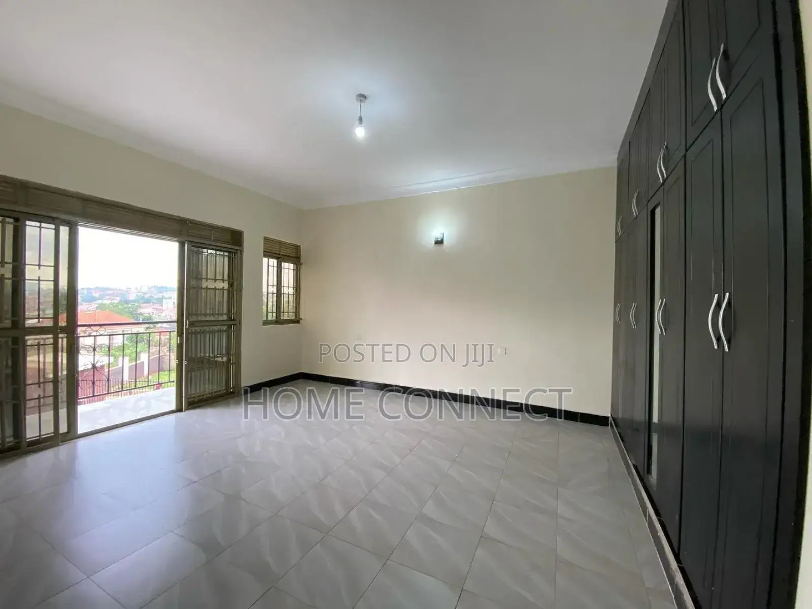 3bdrm Apartment in Luzira Lake Drive, Central Division for rent in Central Division