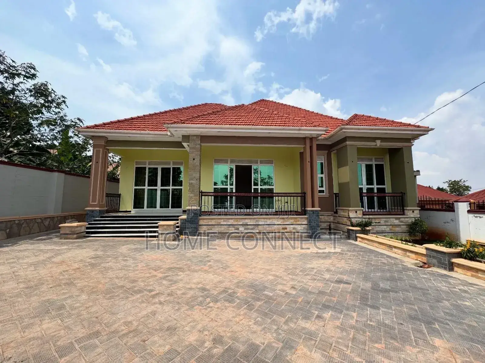 4bdrm Bungalow in Kira Mamerito Rd, Central Division for rent in Central Division