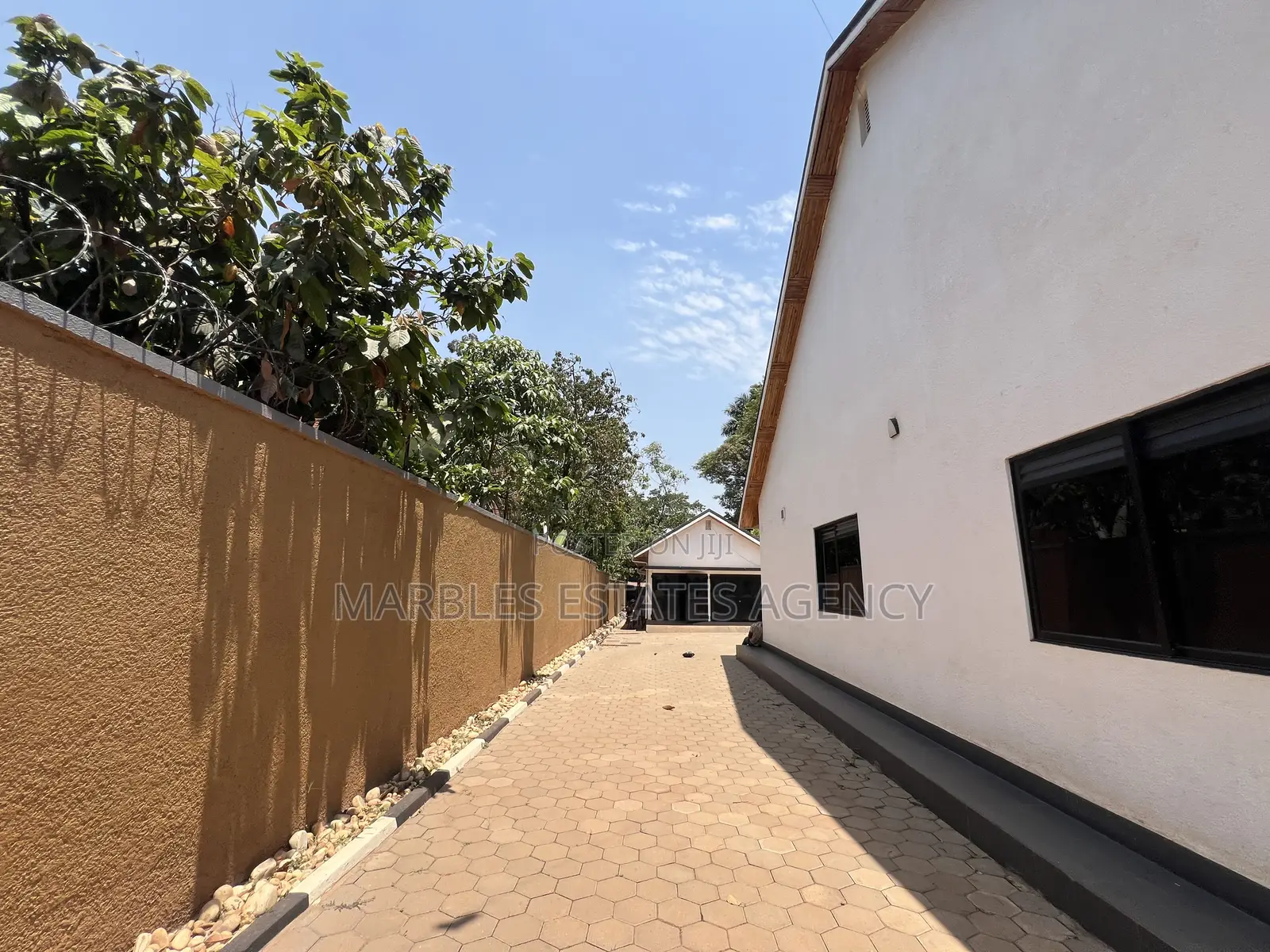 4bdrm House in Bugolobi, Central Division for rent in Central Division