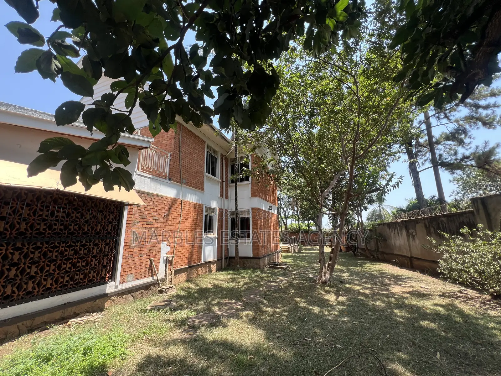 Furnished 4bdrm Duplex in Bugolobi, Central Division for rent in Central Division