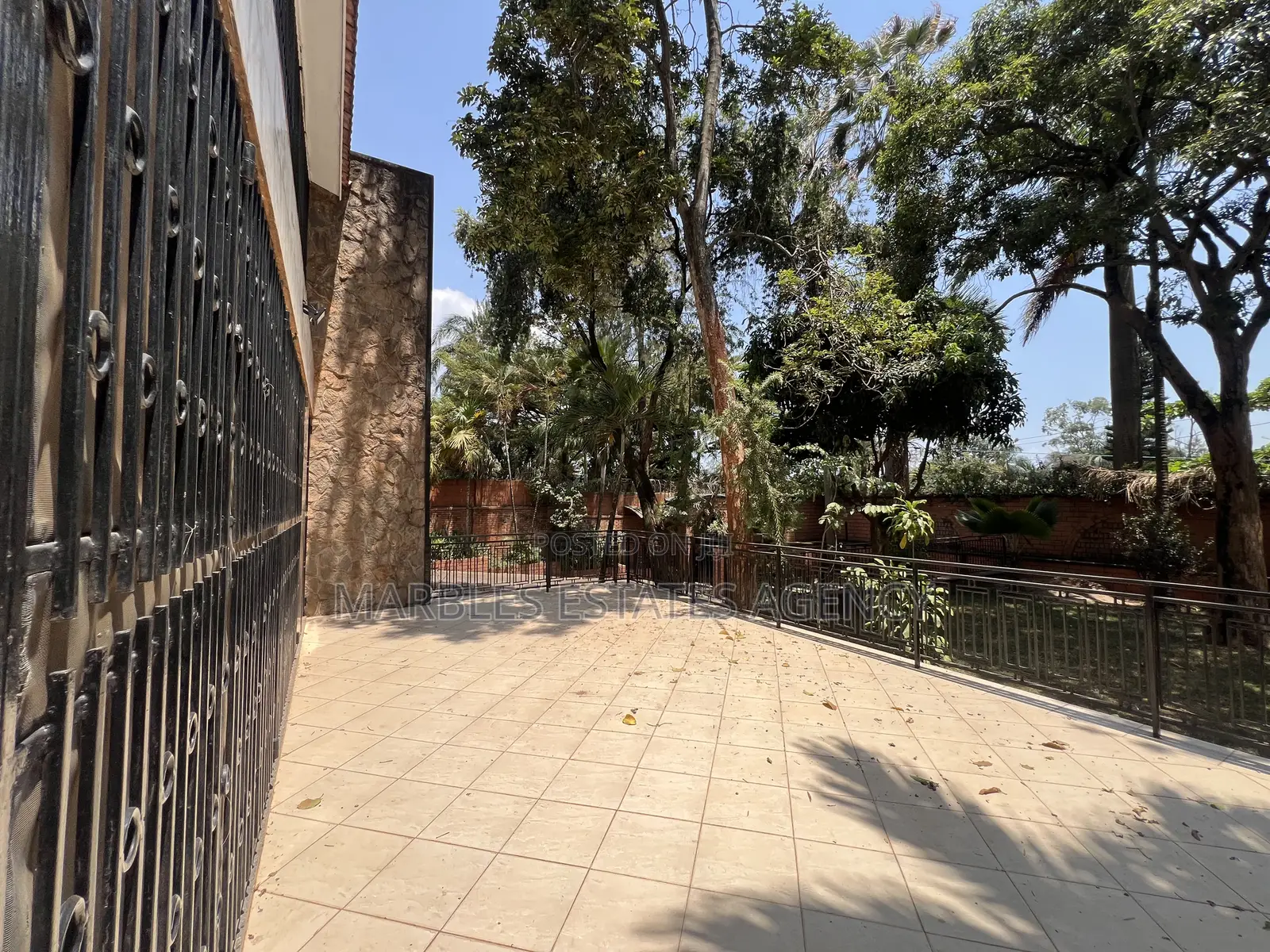 Furnished 4bdrm Duplex in Bugolobi, Central Division for rent in Central Division