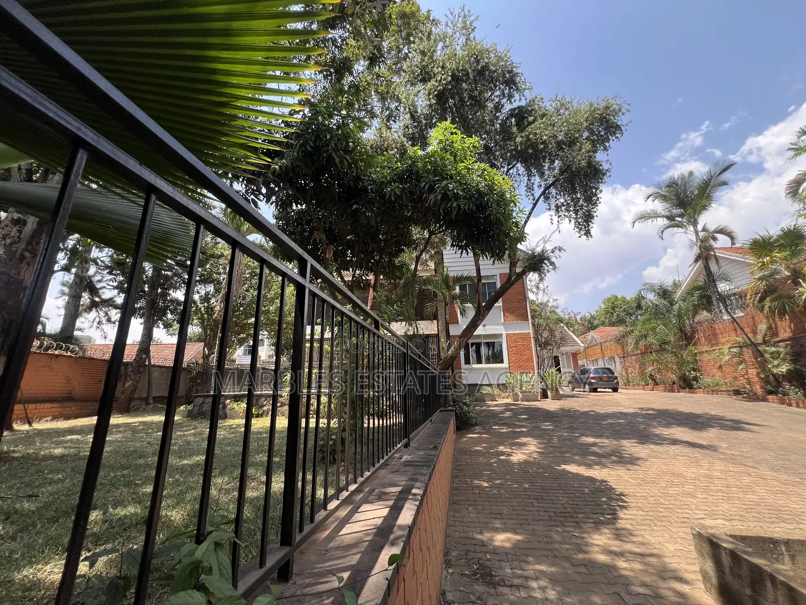 Furnished 4bdrm Duplex in Bugolobi, Central Division for rent in Central Division