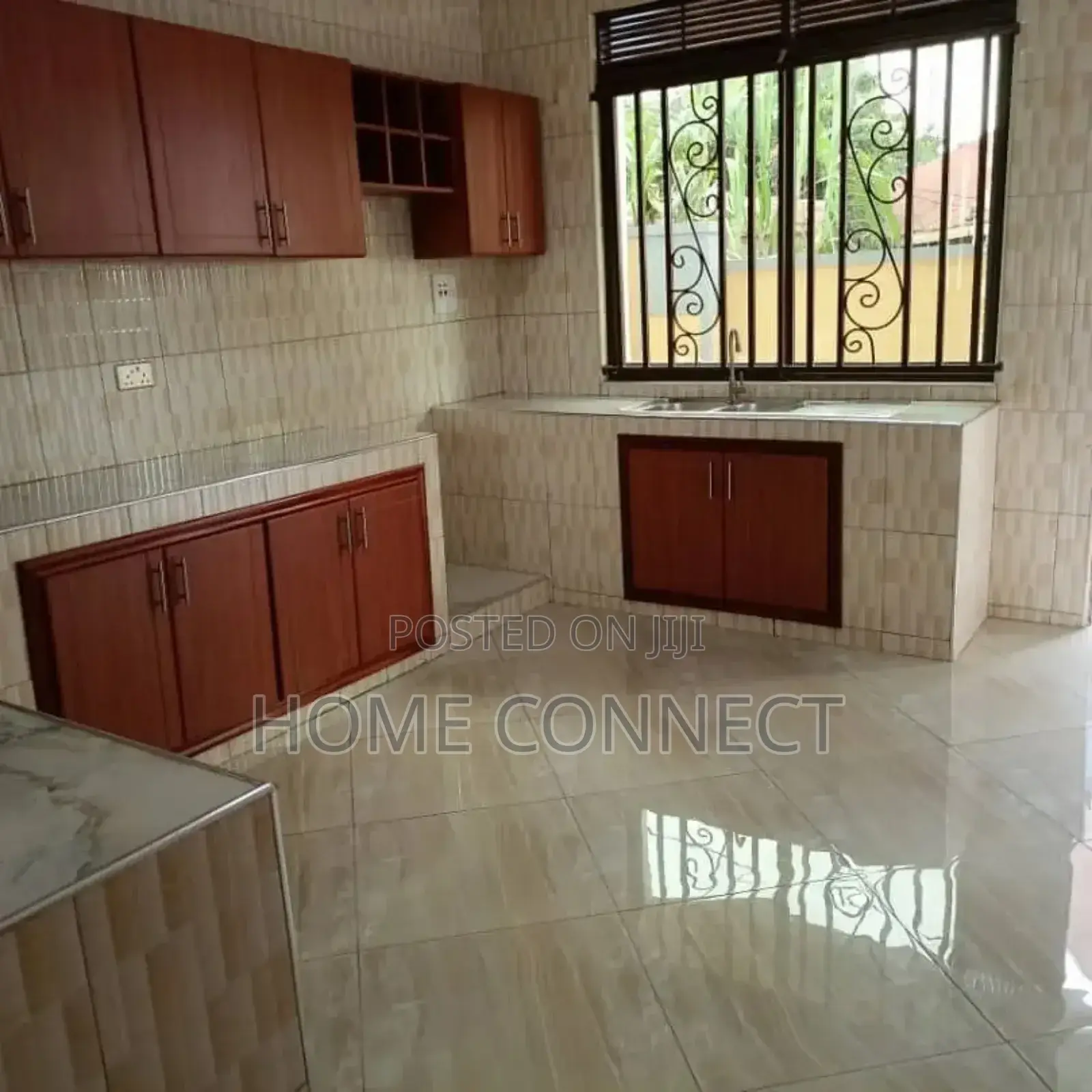 4bdrm Bungalow in Bwebajja Akright, Central Division for rent in Central Division