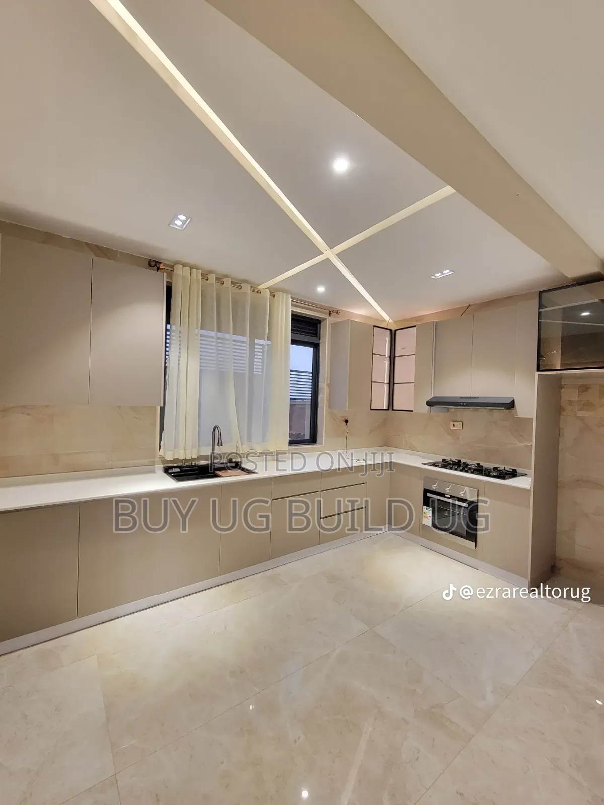 5bdrm Mansion in Namulanda Entebbe, Division B for sale in Division B