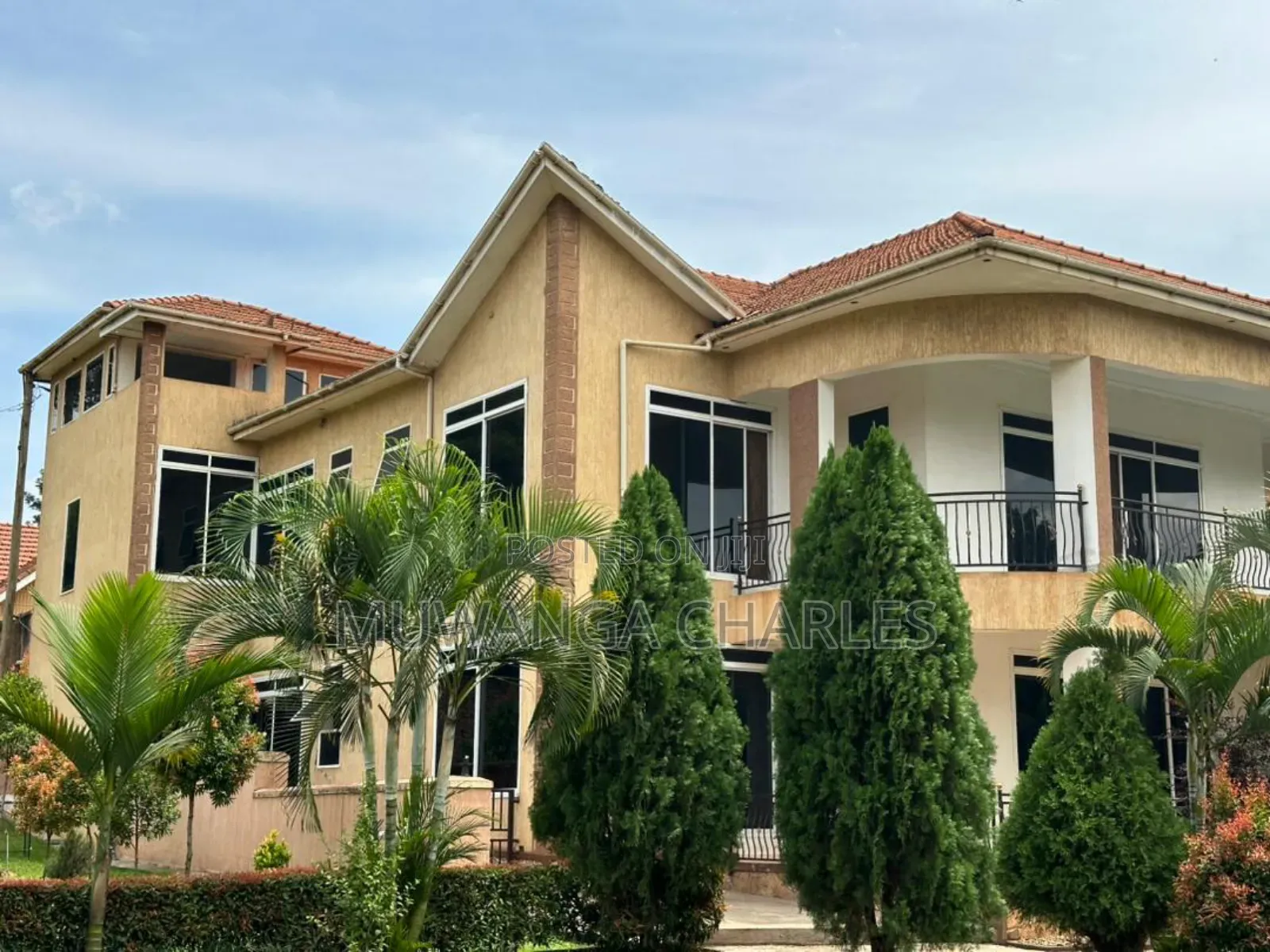 6bdrm Duplex in Fs Properties Ltd, Rubaga for sale in Rubaga