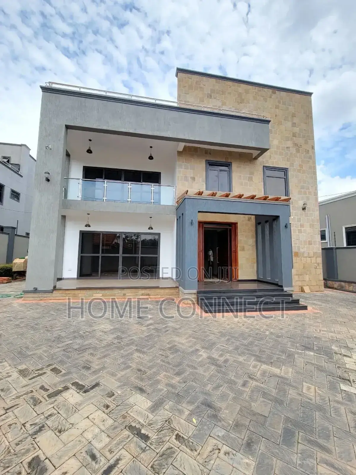 4bdrm Duplex in Muyenga, Central Division for rent in Central Division