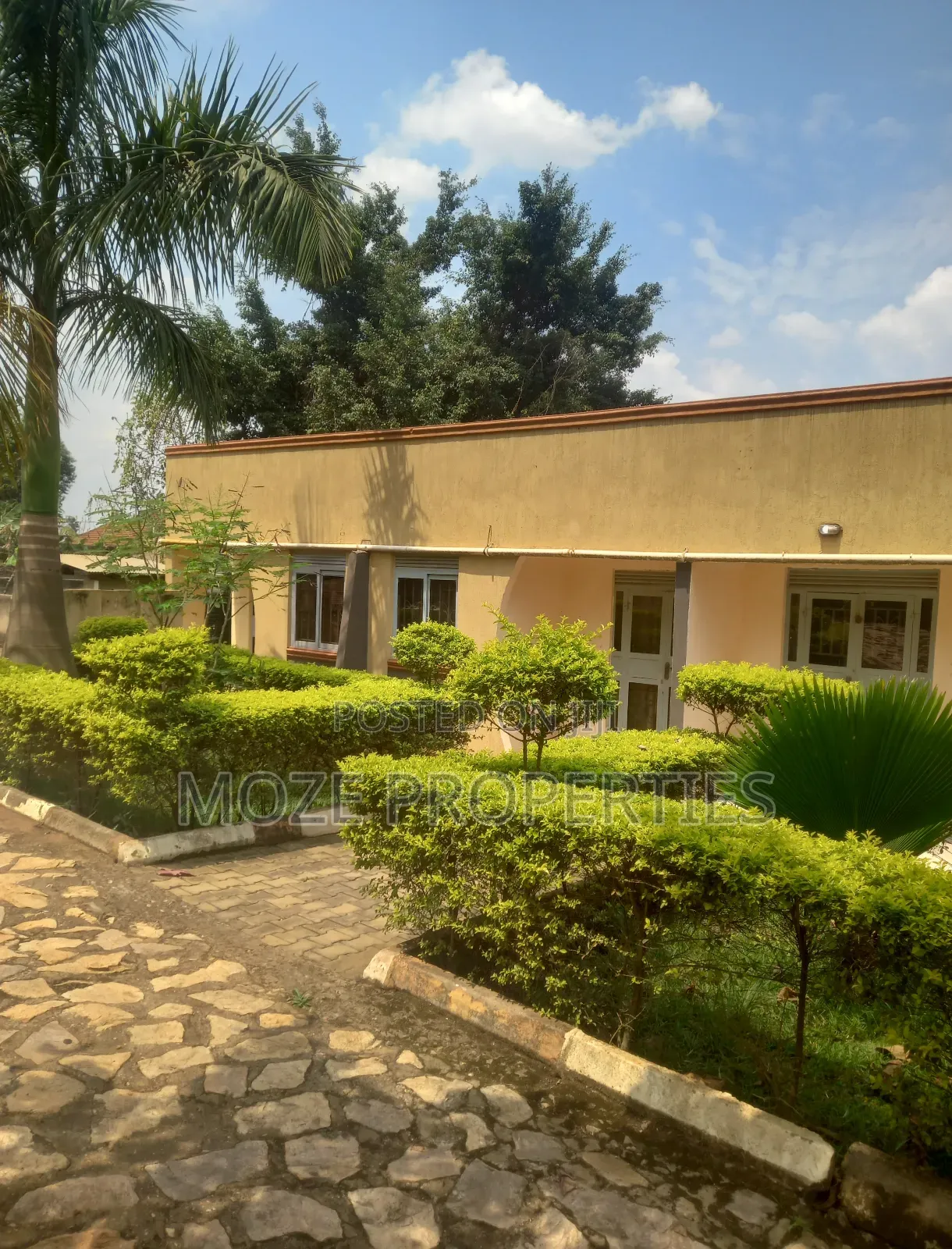 1bdrm Bungalow in Bweyogerere, Central Division for rent in Central Division
