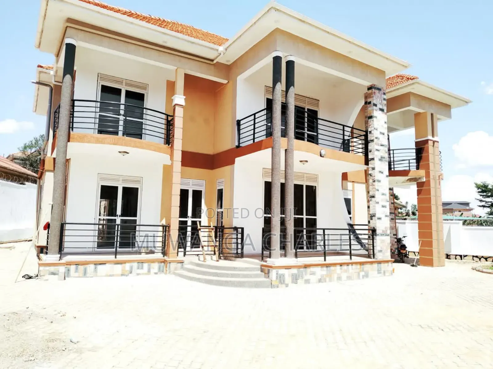 5bdrm Duplex in Fs Properties Ltd, Kira for sale in Kira