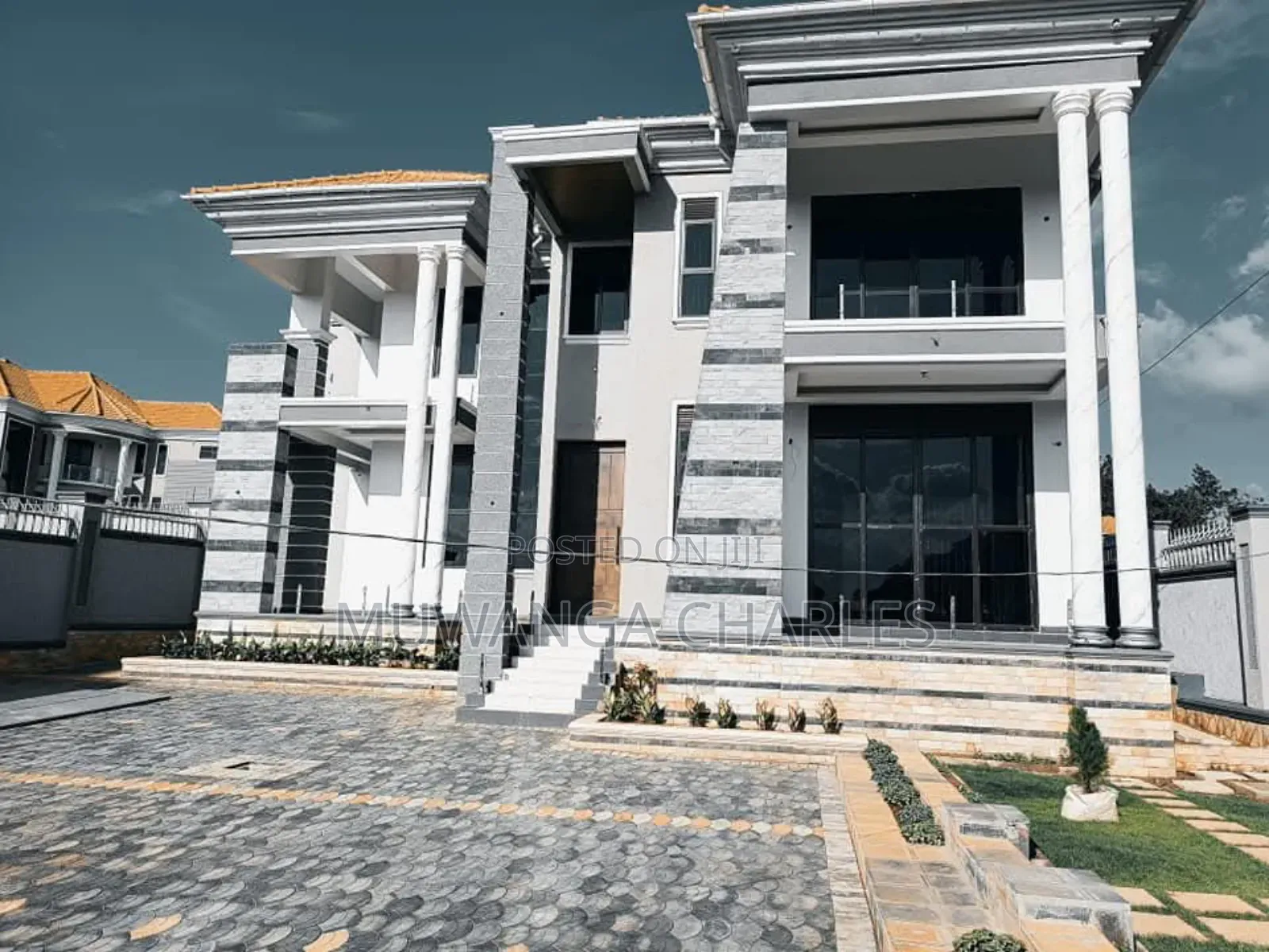 5bdrm Duplex in Fs Properties Ltd, Kira for sale in Kira