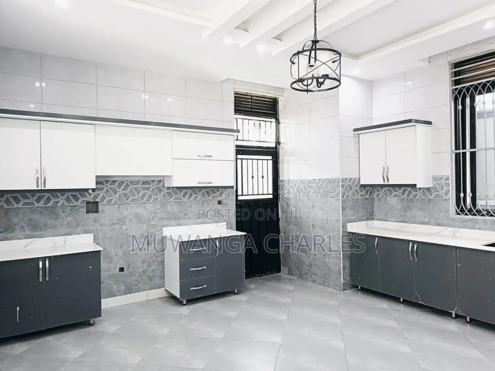 5bdrm Duplex in Fs Properties Ltd, Kira for sale in Kira