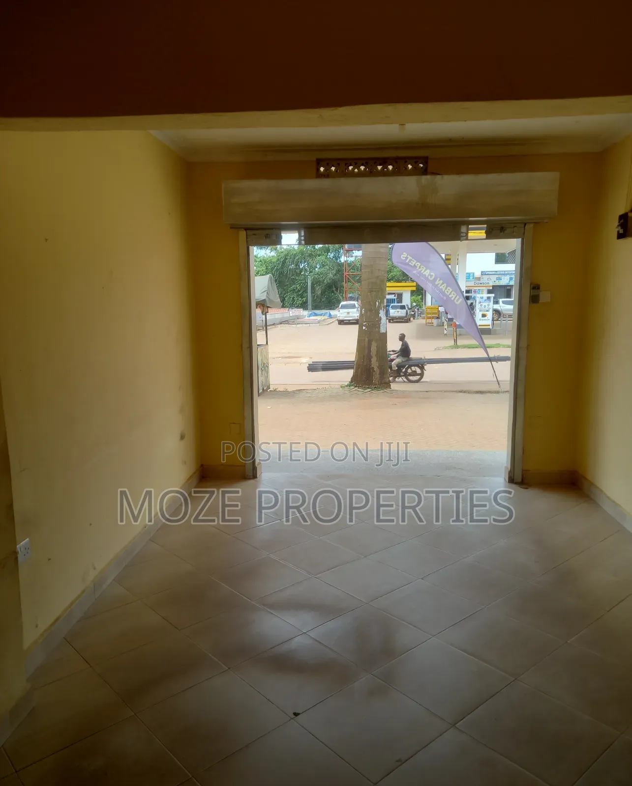 Empty Shop for Rent in Kyaliwajala. in Central Division