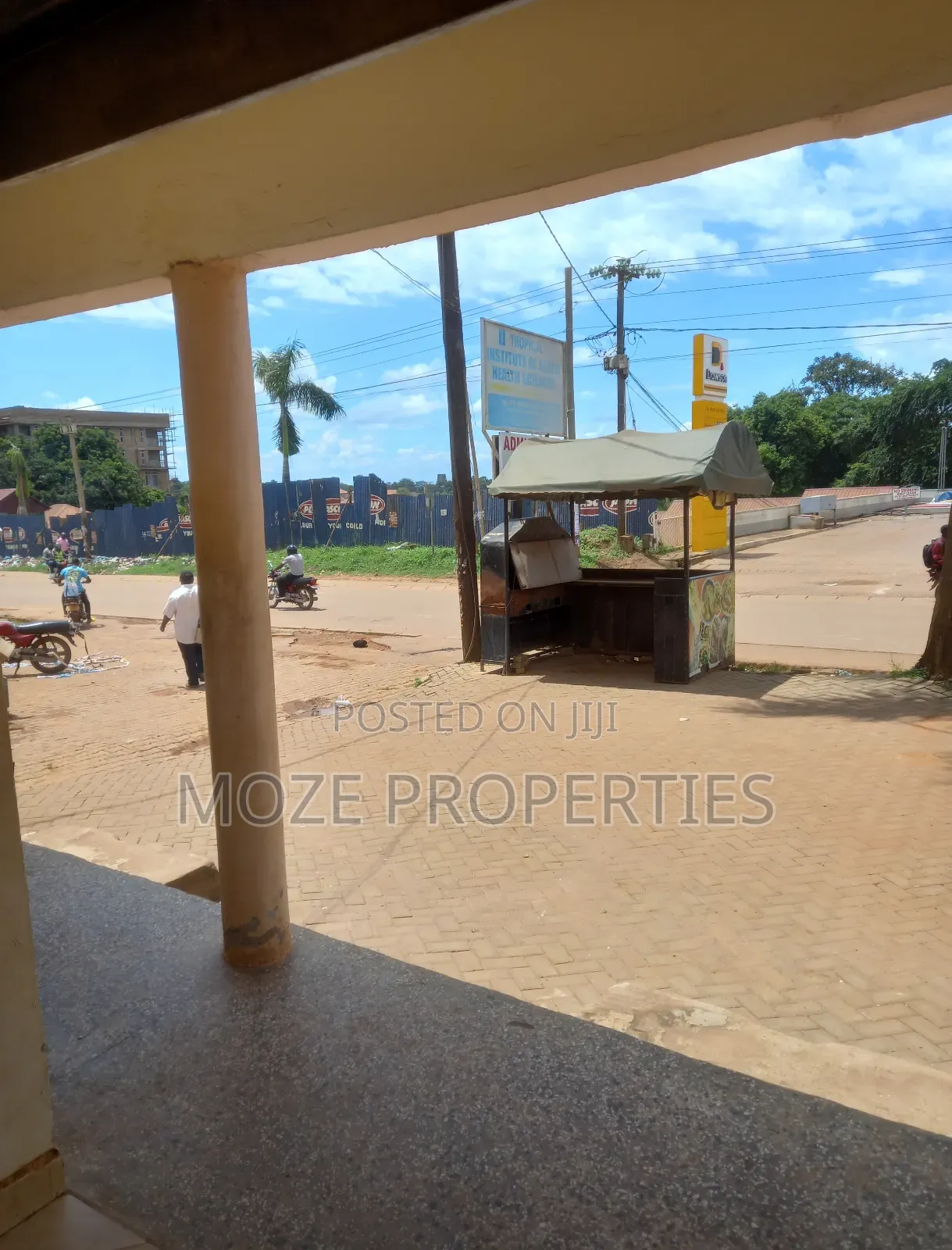 Empty Shop for Rent in Kyaliwajala. in Central Division
