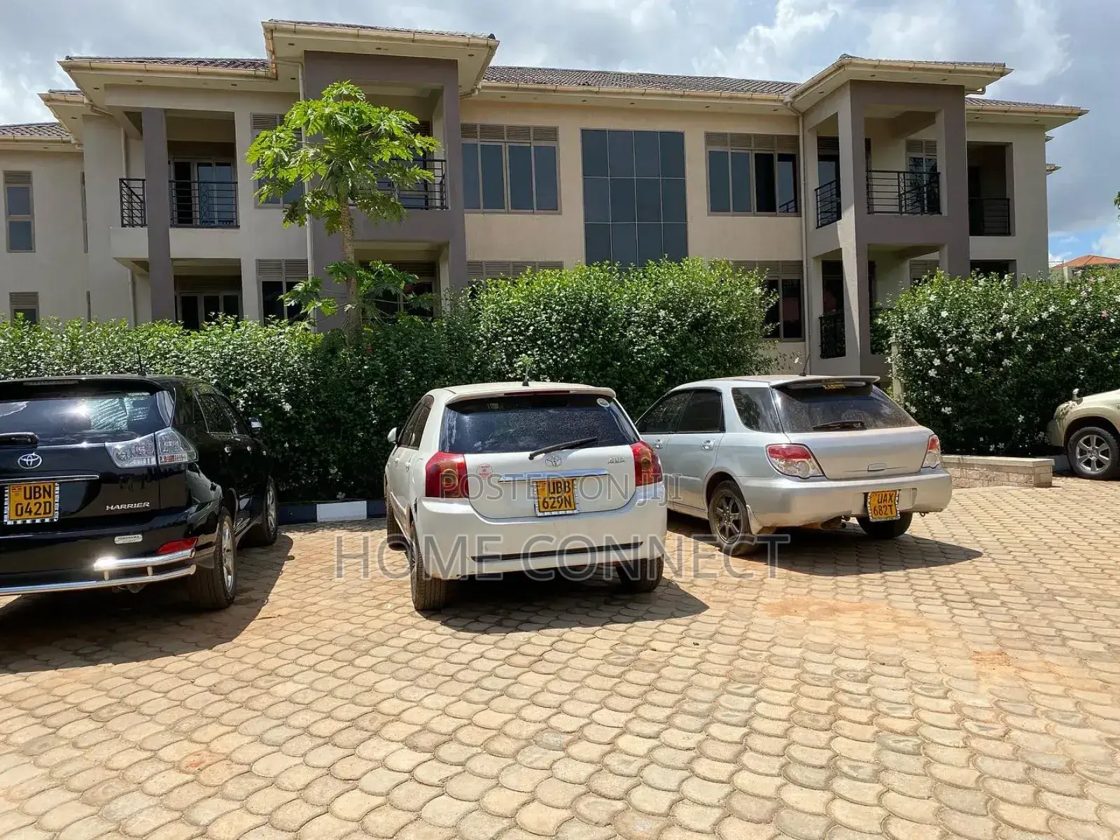 3bdrm Duplex in Kulambiro Ring Rd, Central Division for rent in Central Division