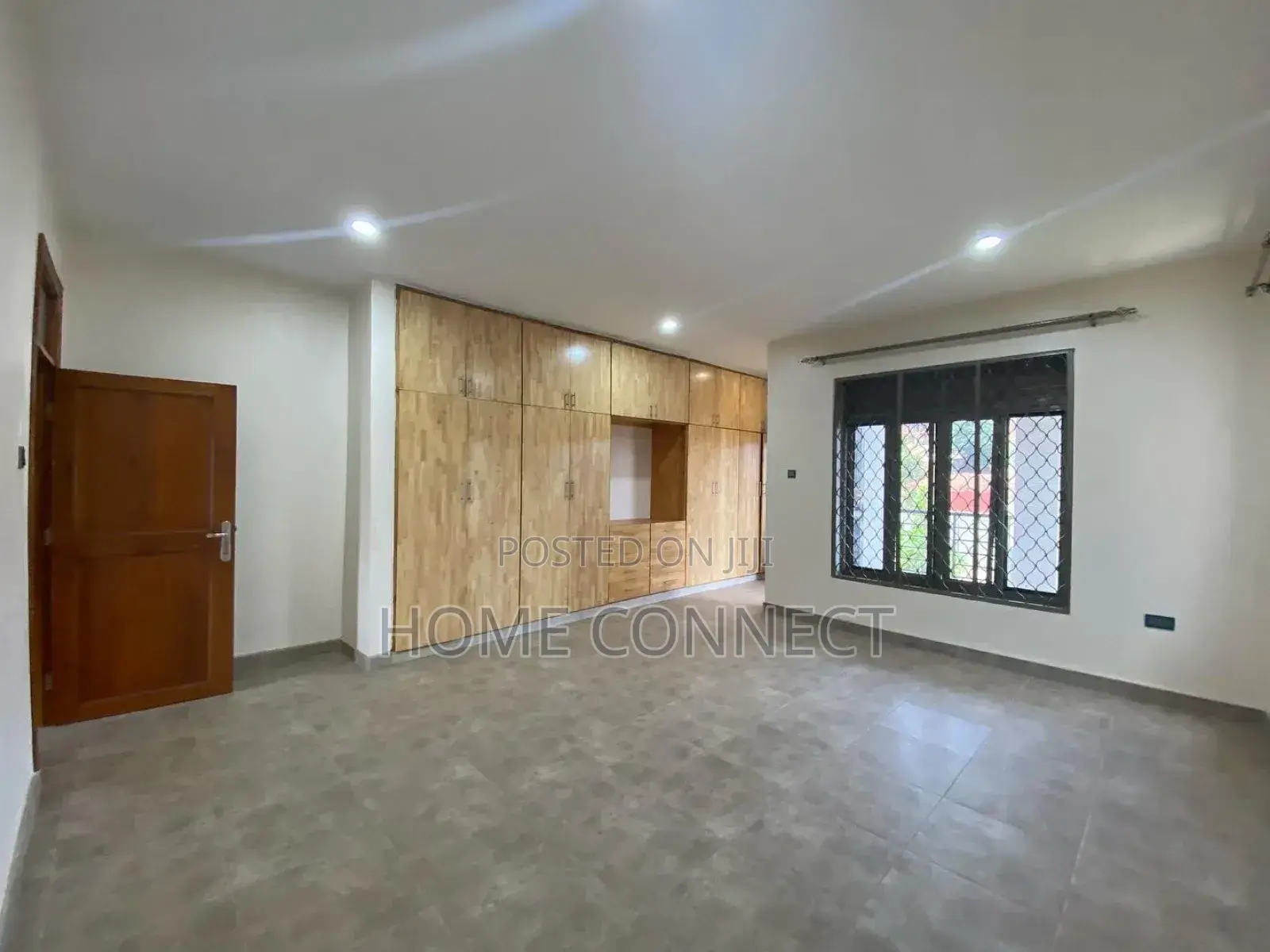 3bdrm Duplex in Kulambiro Ring Rd, Central Division for rent in Central Division