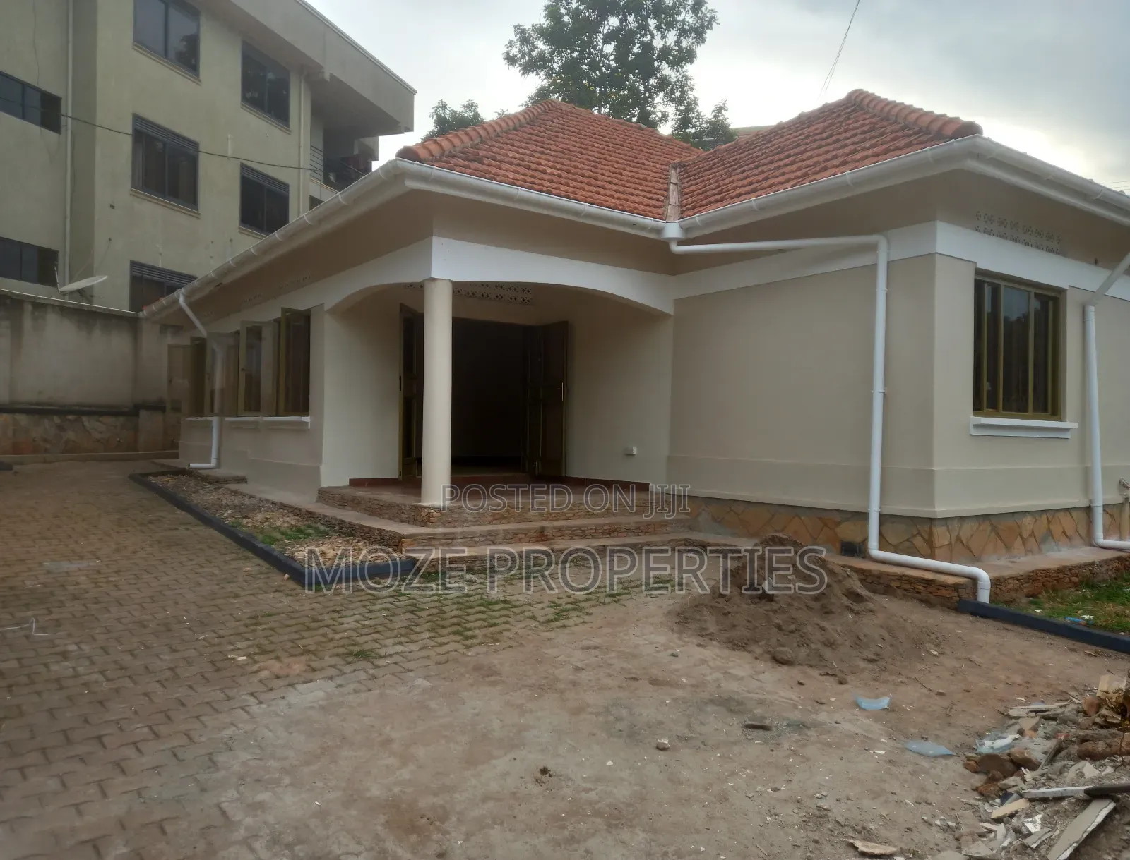 3bdrm Bungalow in Naalya, Central Division for rent in Central Division