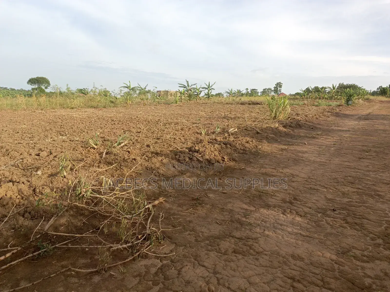 Plot at Sanga Matunga Semuto Road in Central Division