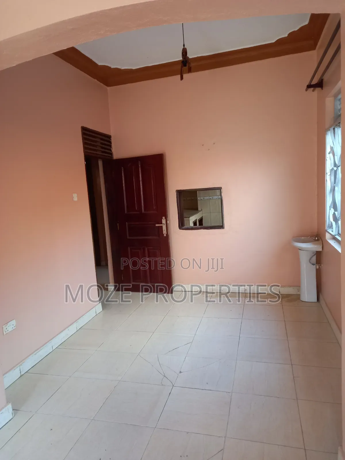 3bdrm Bungalow in Mbalwa Agenda., Central Division for rent in Central Division