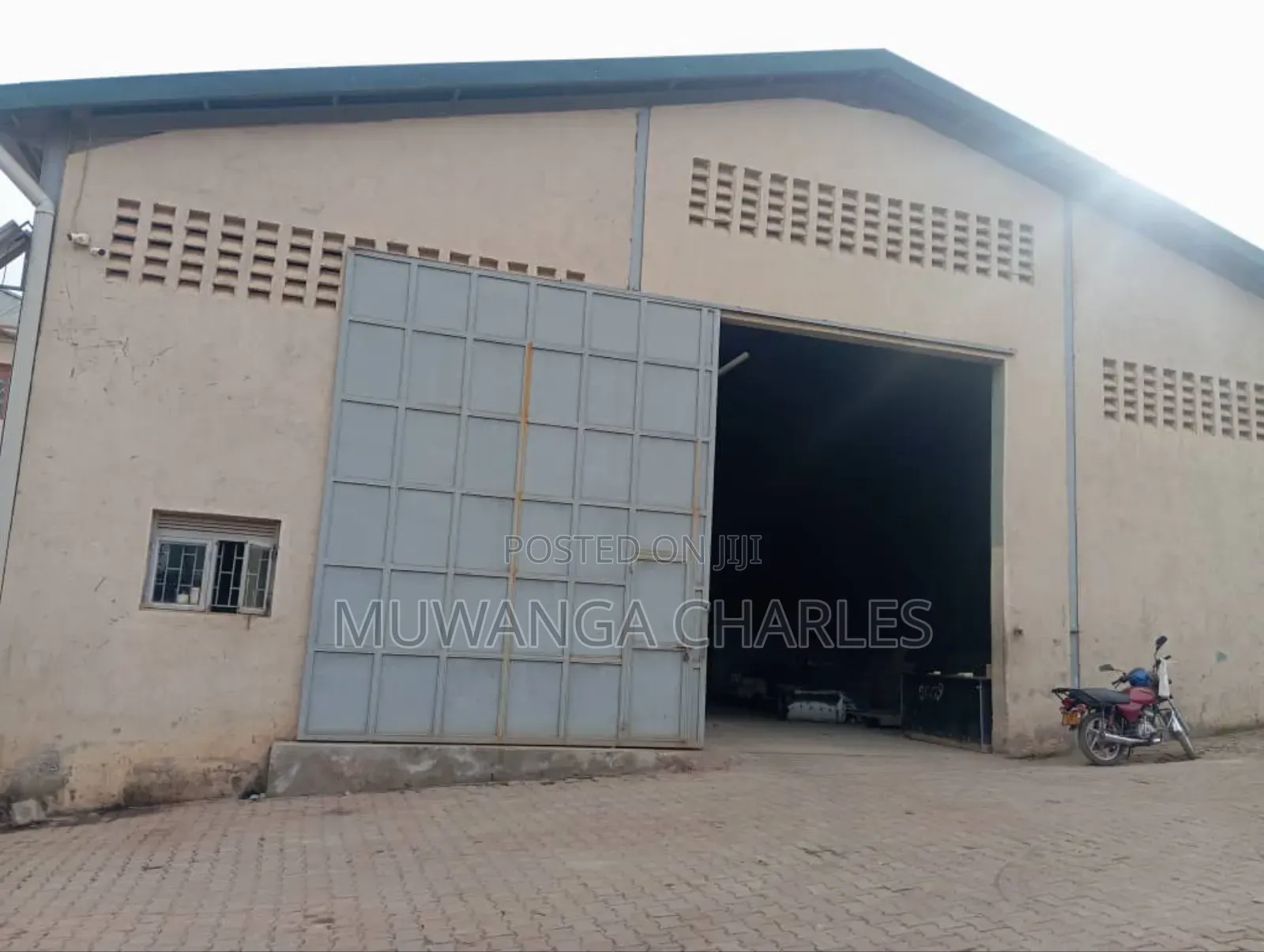 Werehouse for Sale Mbuya in Central Division
