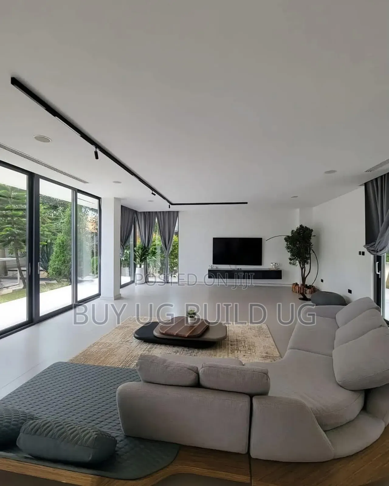 5bdrm Mansion in Munyonyo, Central Division for sale in Central Division