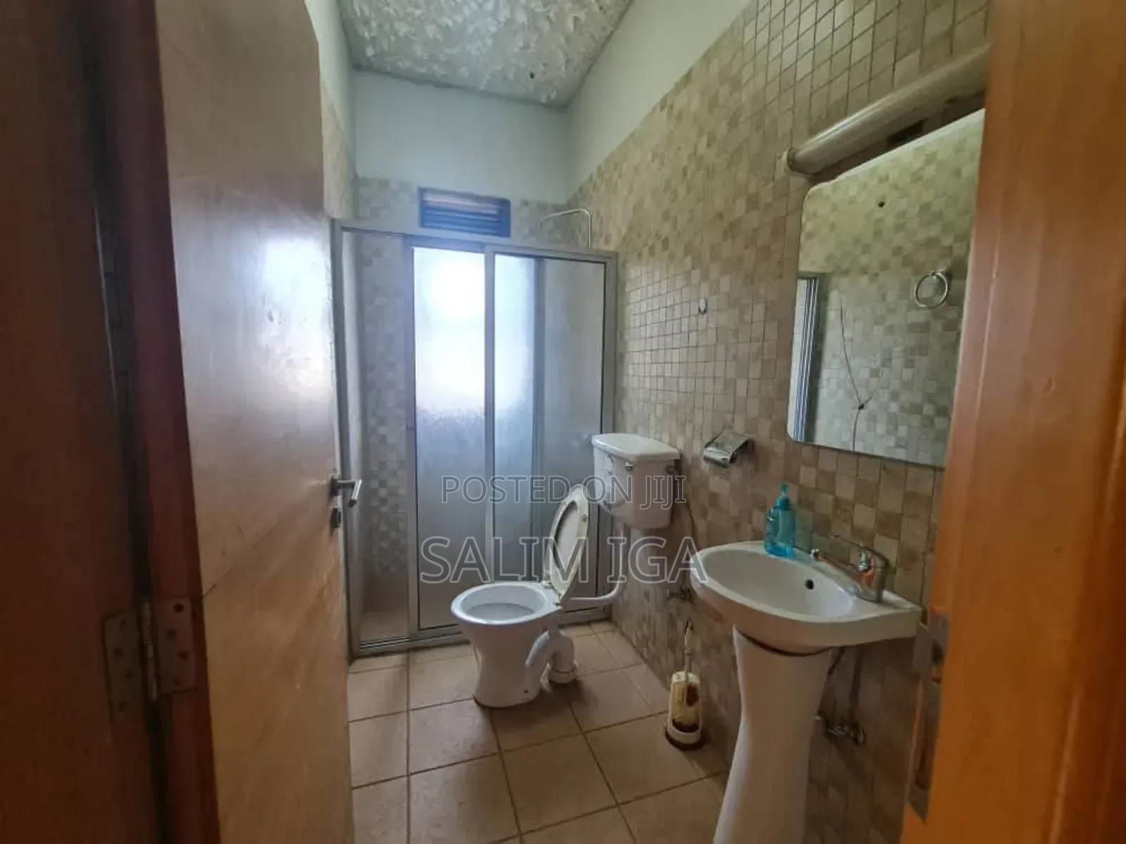4bdrm Townhouse / Terrace in Kololo Property, Central Division in Central Division