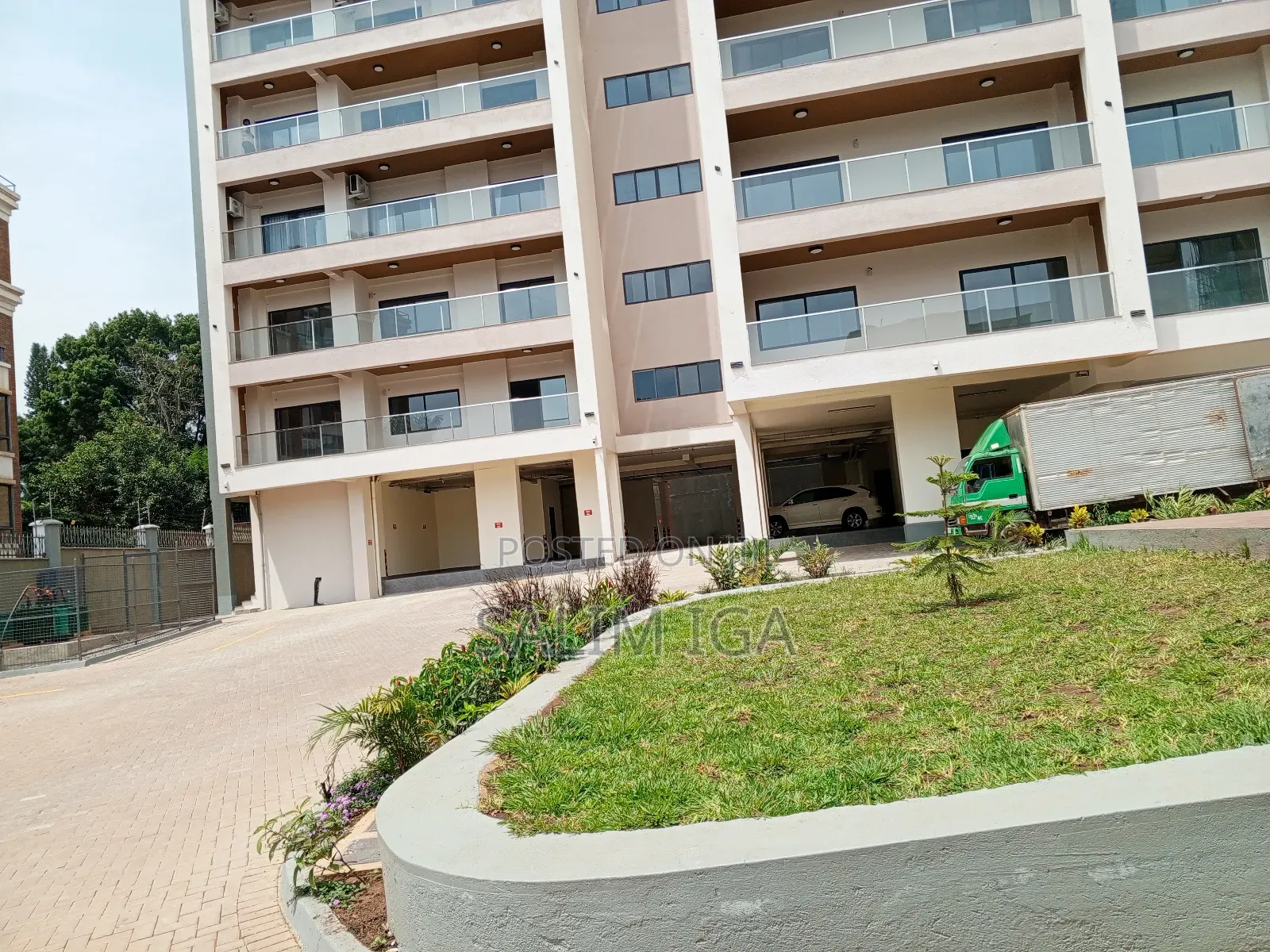 Furnished 3bdrm Block of Flats in Kololo Property, Central Division in Central Division