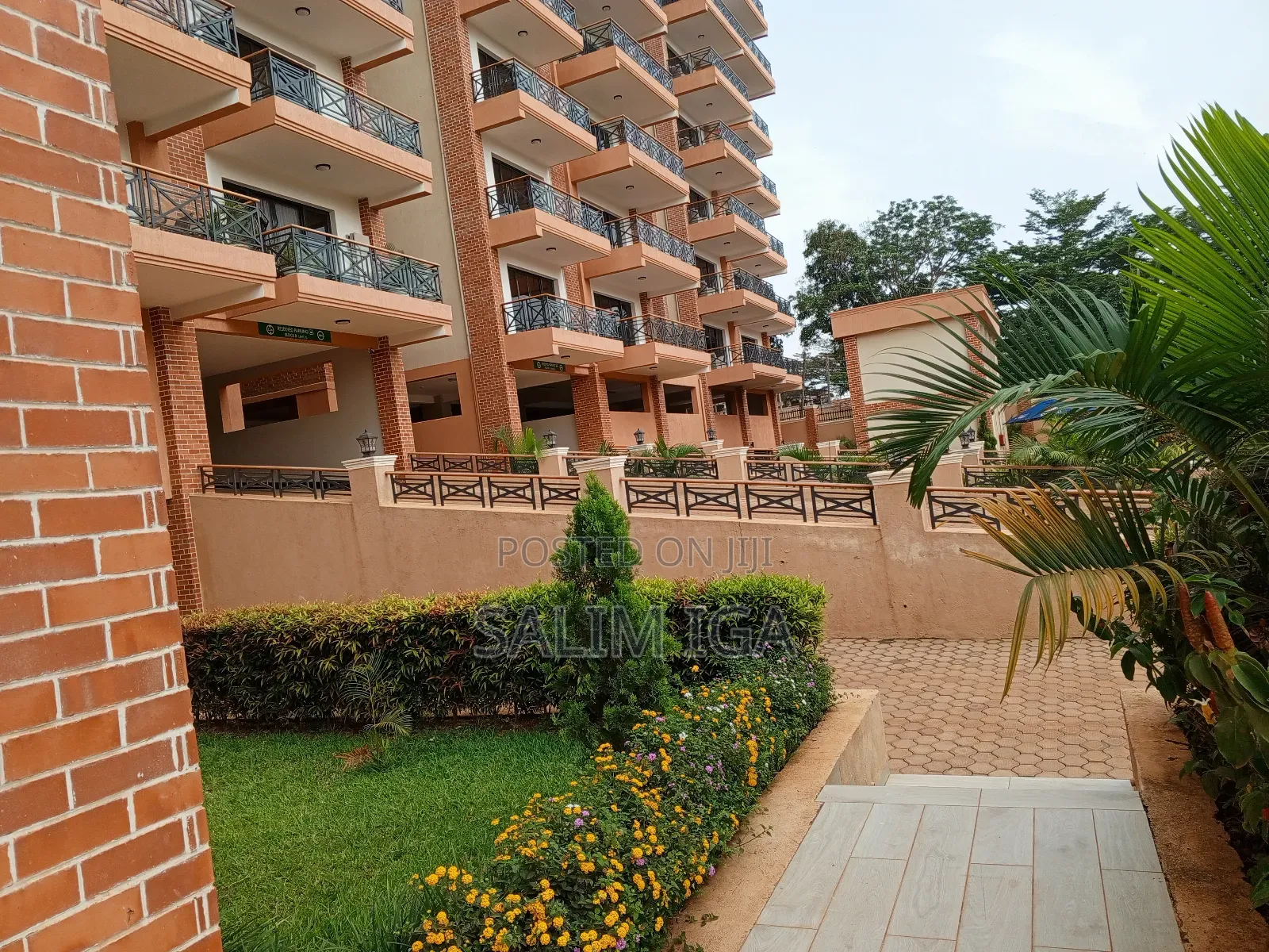 Furnished 5bdrm Penthouse in Kololo Property, Central Division in Central Division