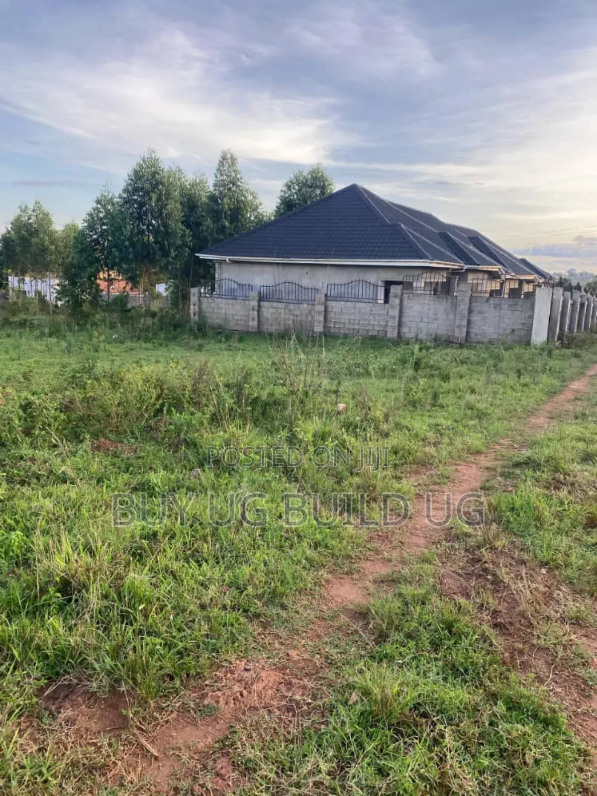 Plots for Sale Sale Kitende Kitovu Entebbe Road With Title in Central Division