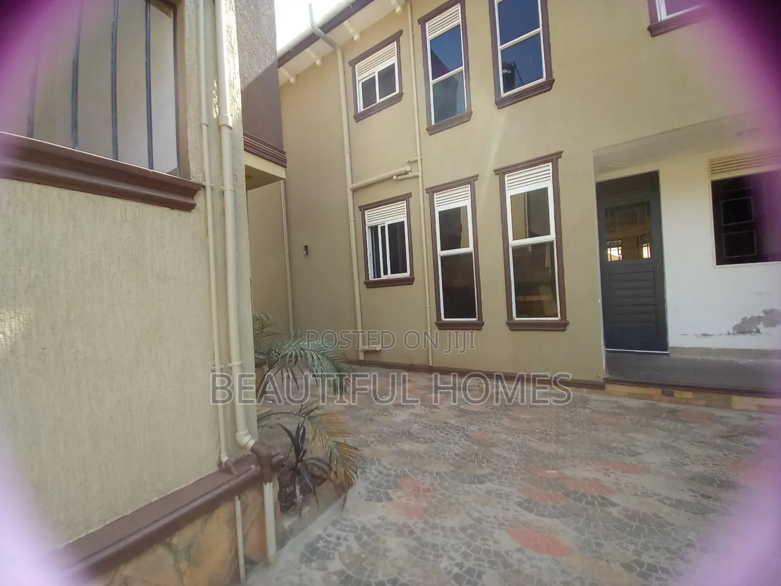 Furnished 5bdrm Duplex in Kira for sale in Kira