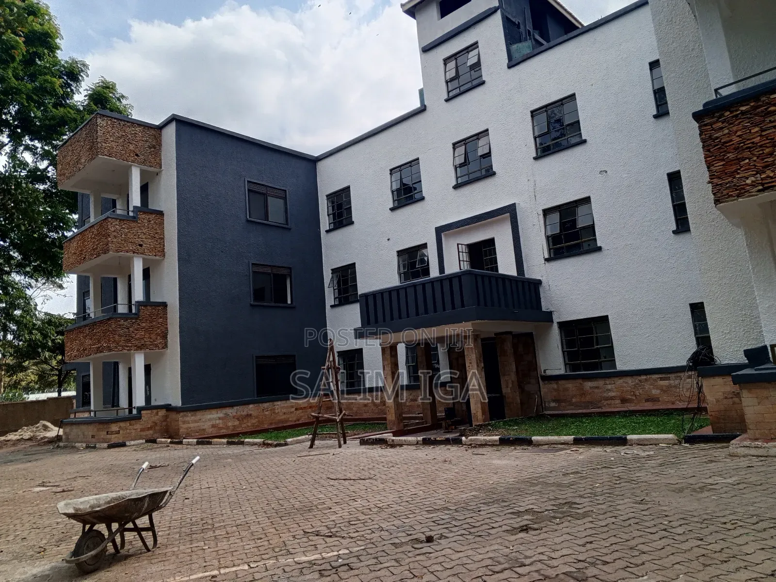 2bdrm Block of Flats in Kololo Property, Central Division for rent in Central Division