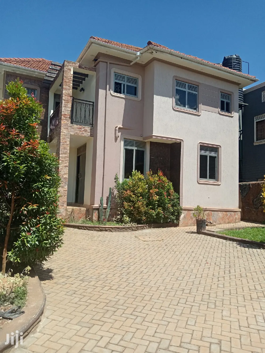 Kiira House in Tarmacked Neighborhood at a Good Price in Kampala