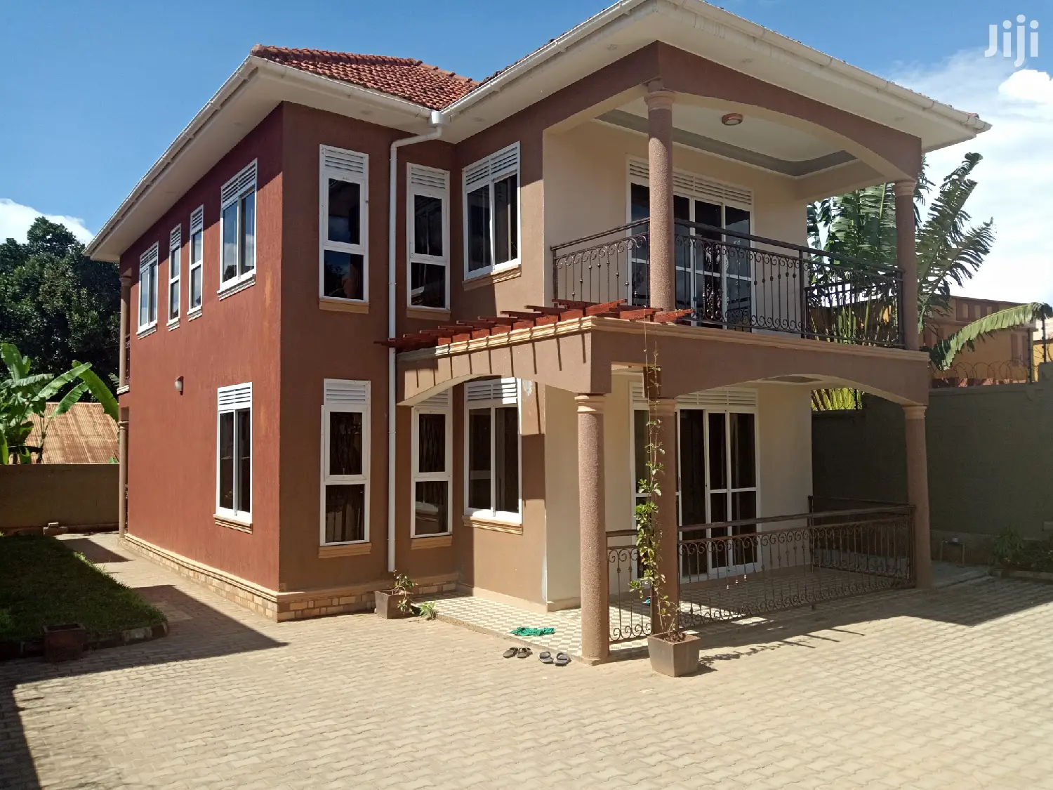 Naalya Loveable House on Sell in Kampala