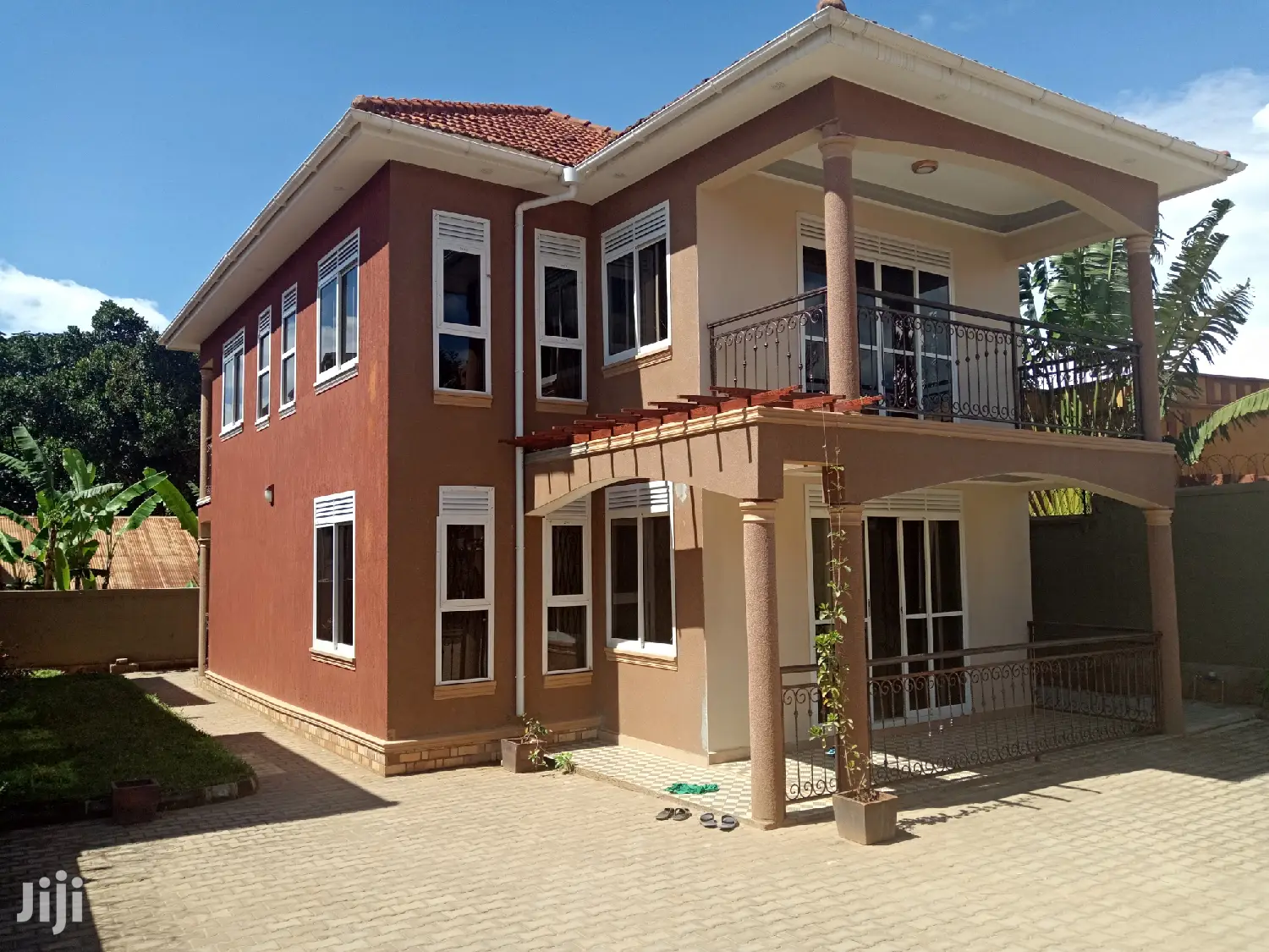Naalya Loveable House on Sell in Kampala