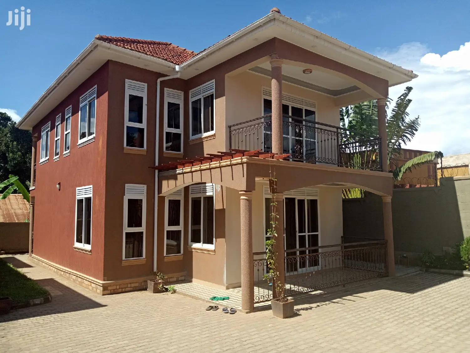 Naalya Loveable House on Sell in Kampala