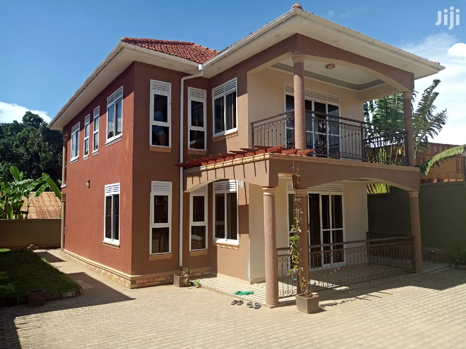 Naalya Loveable House on Sell in Kampala