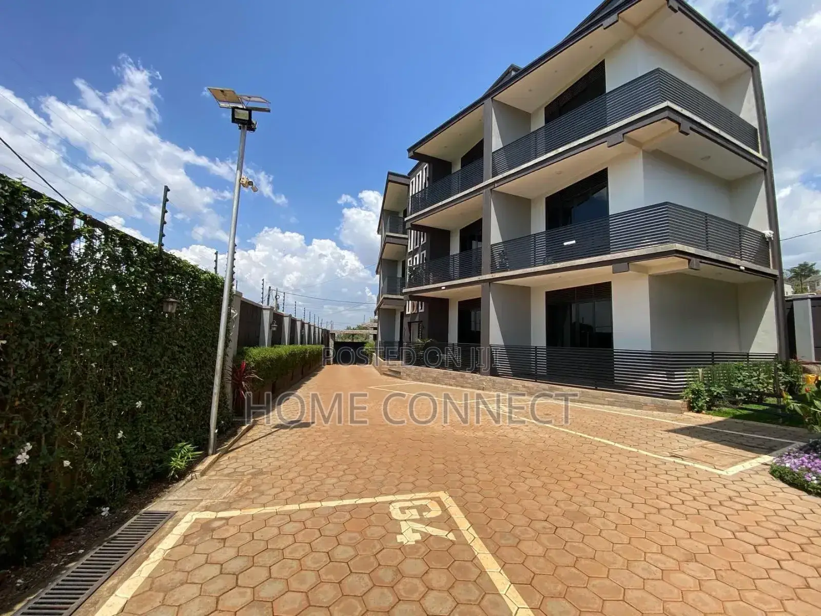 2bdrm Apartment in Kisaasi Bukoto Rd, Central Division for rent in Central Division