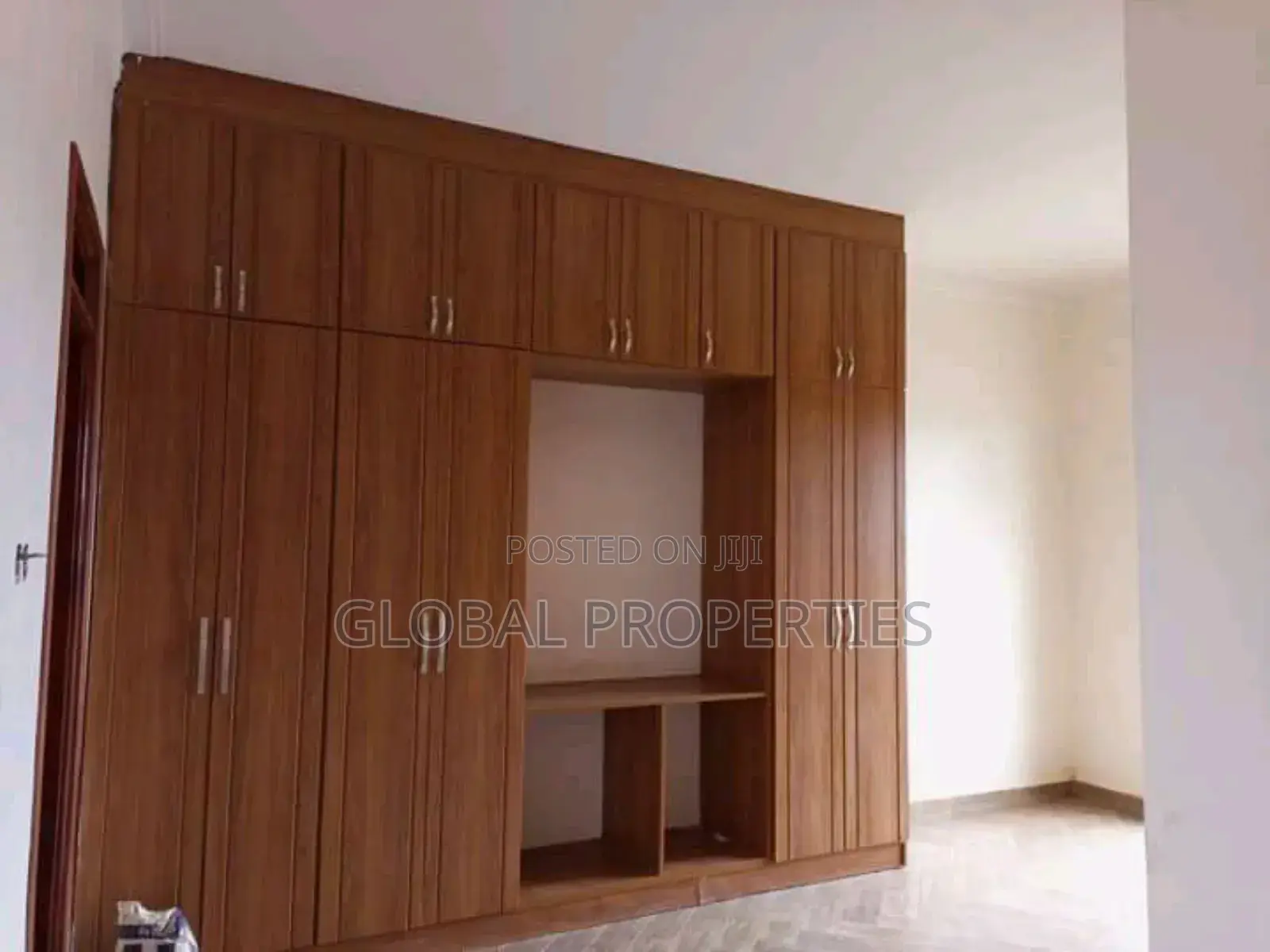 2bdrm Bungalow in Nsawo Estate, Central Division for rent in Central Division