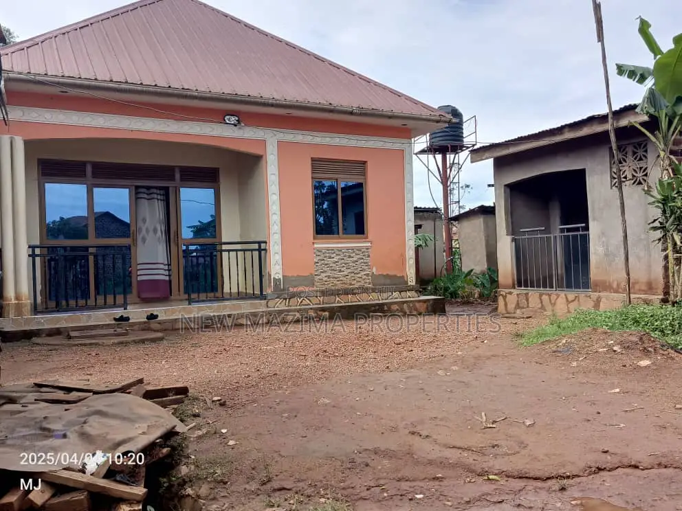 3bdrm House in Bulenga Town, Division A for sale in Division A