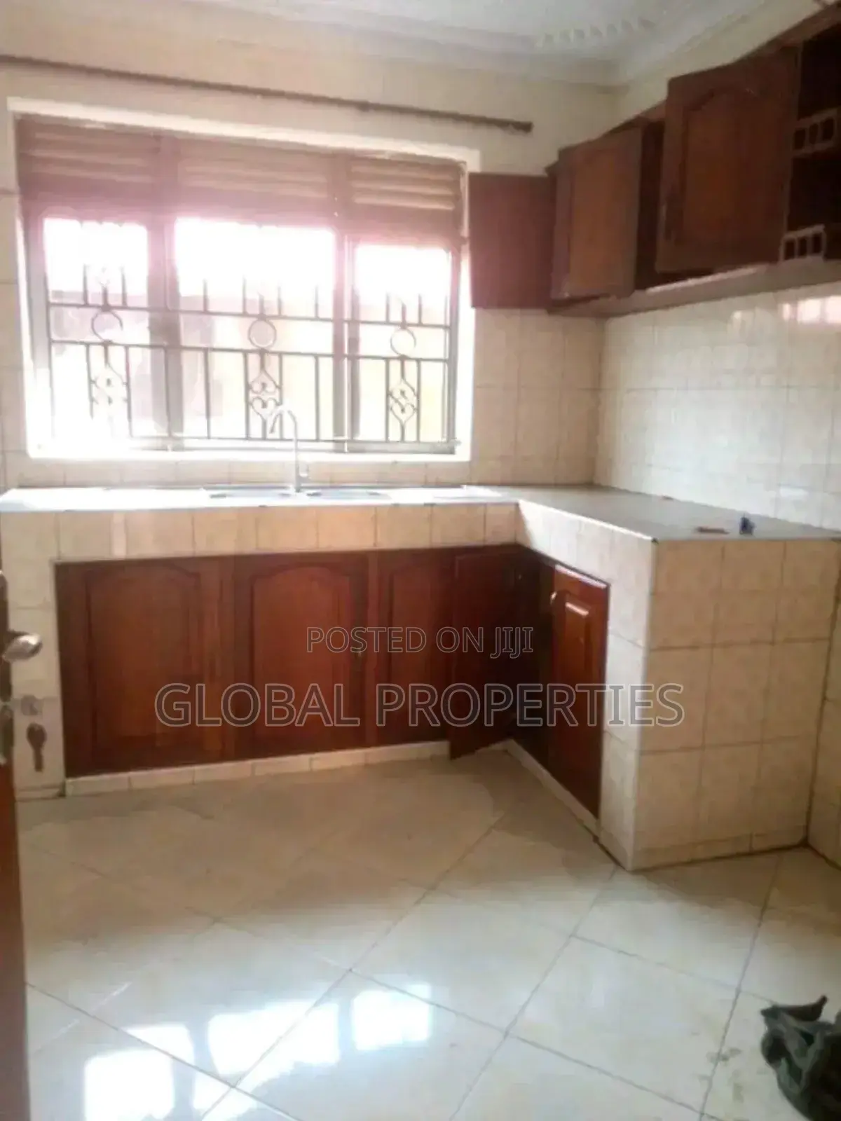 2bdrm Bungalow in Kamuli Rd, Central Division for rent in Central Division