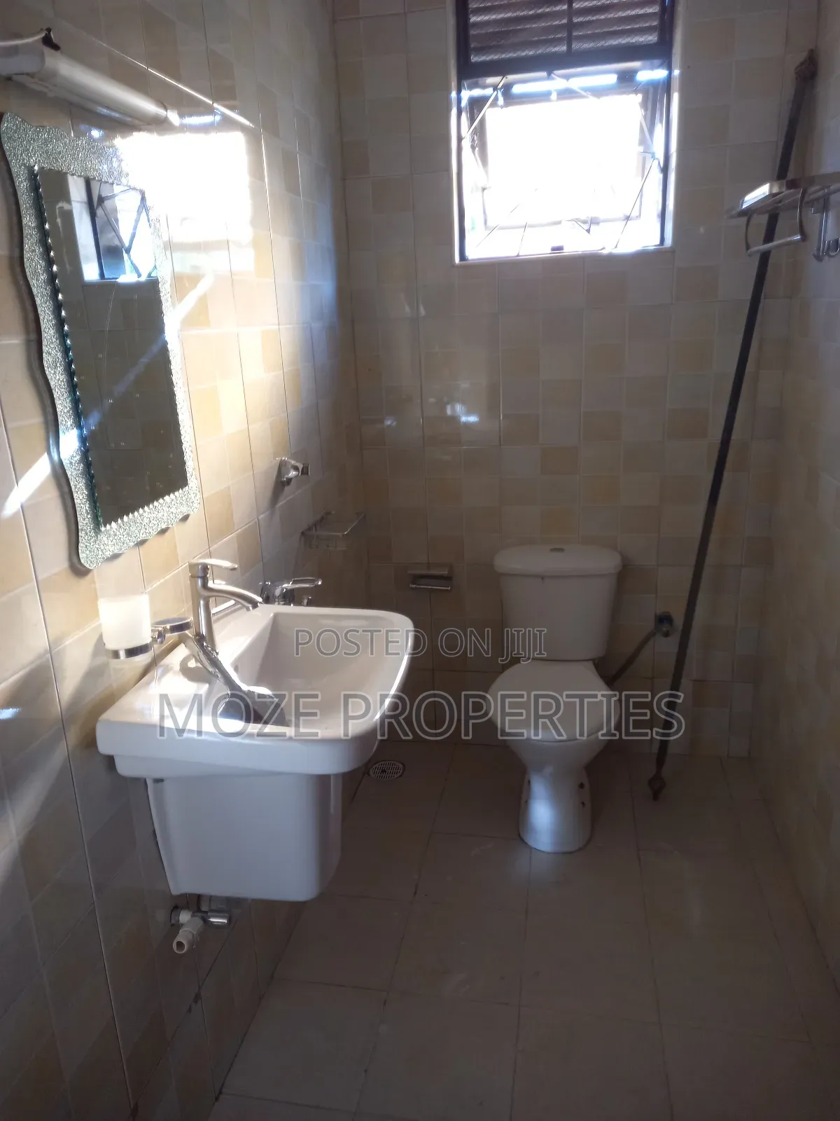 2bdrm Bungalow in Kira Mamerito Road, Central Division for rent in Central Division