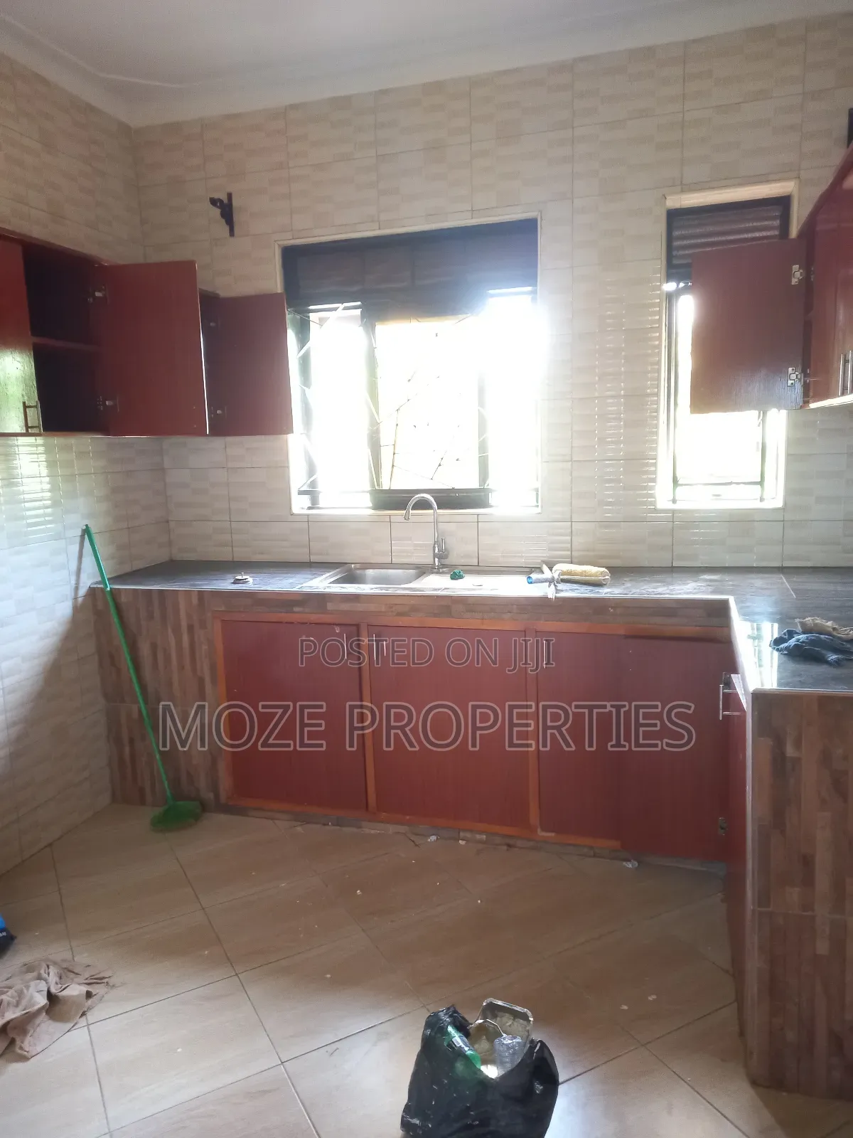 2bdrm Bungalow in Kira Mamerito Road, Central Division for rent in Central Division